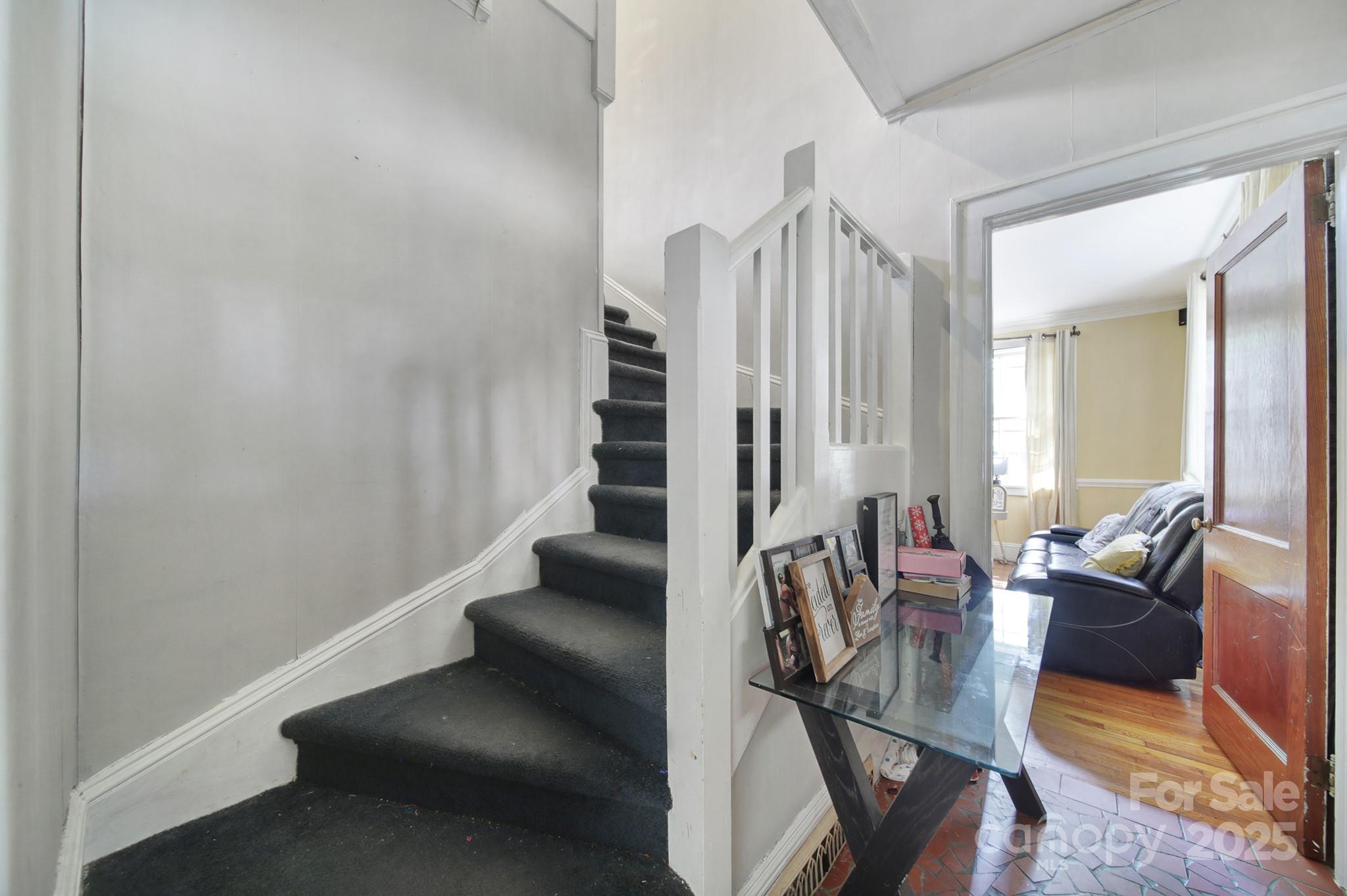504 Chesterfield Avenue — Lancaster