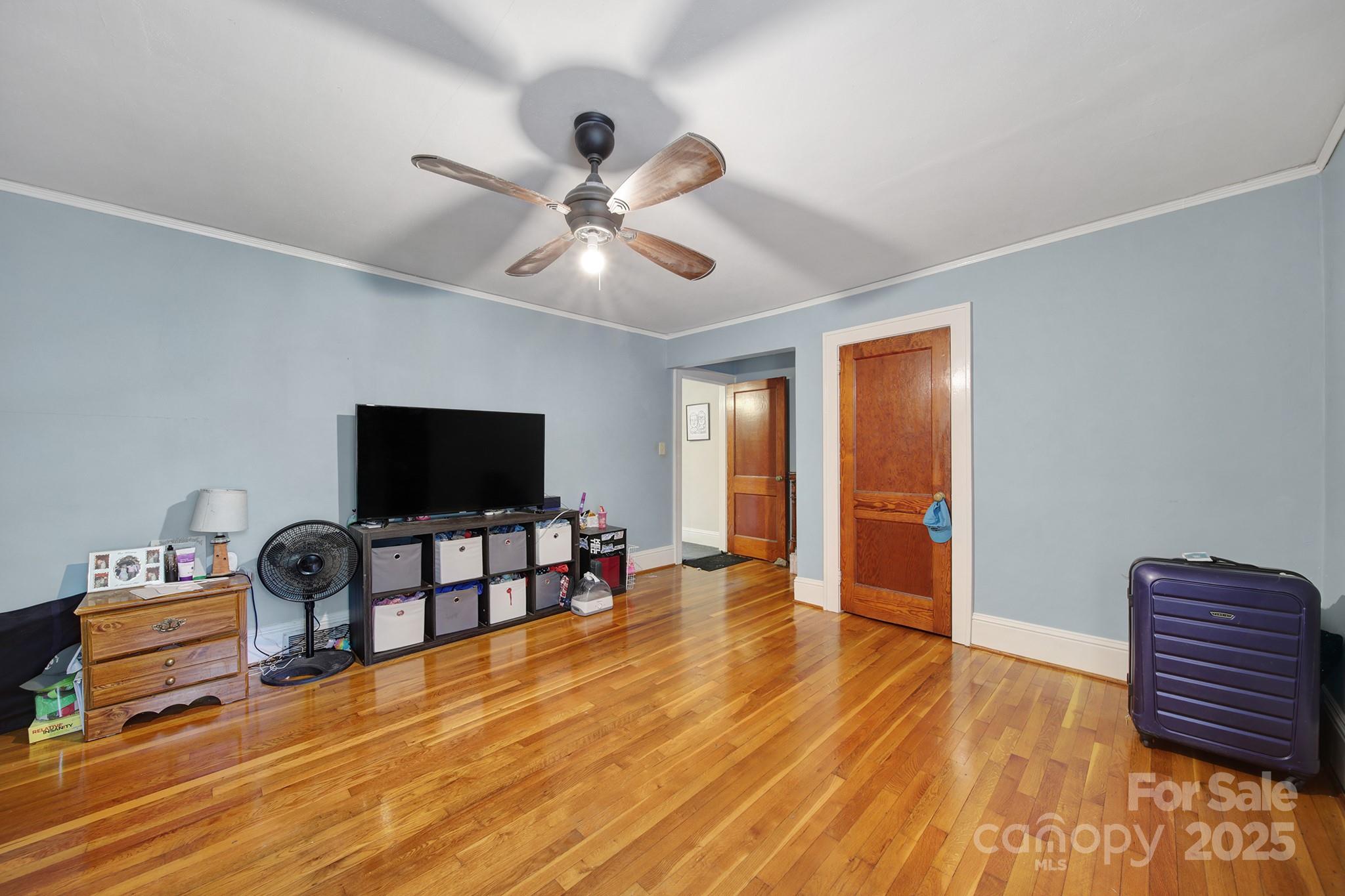 504 Chesterfield Avenue — Lancaster