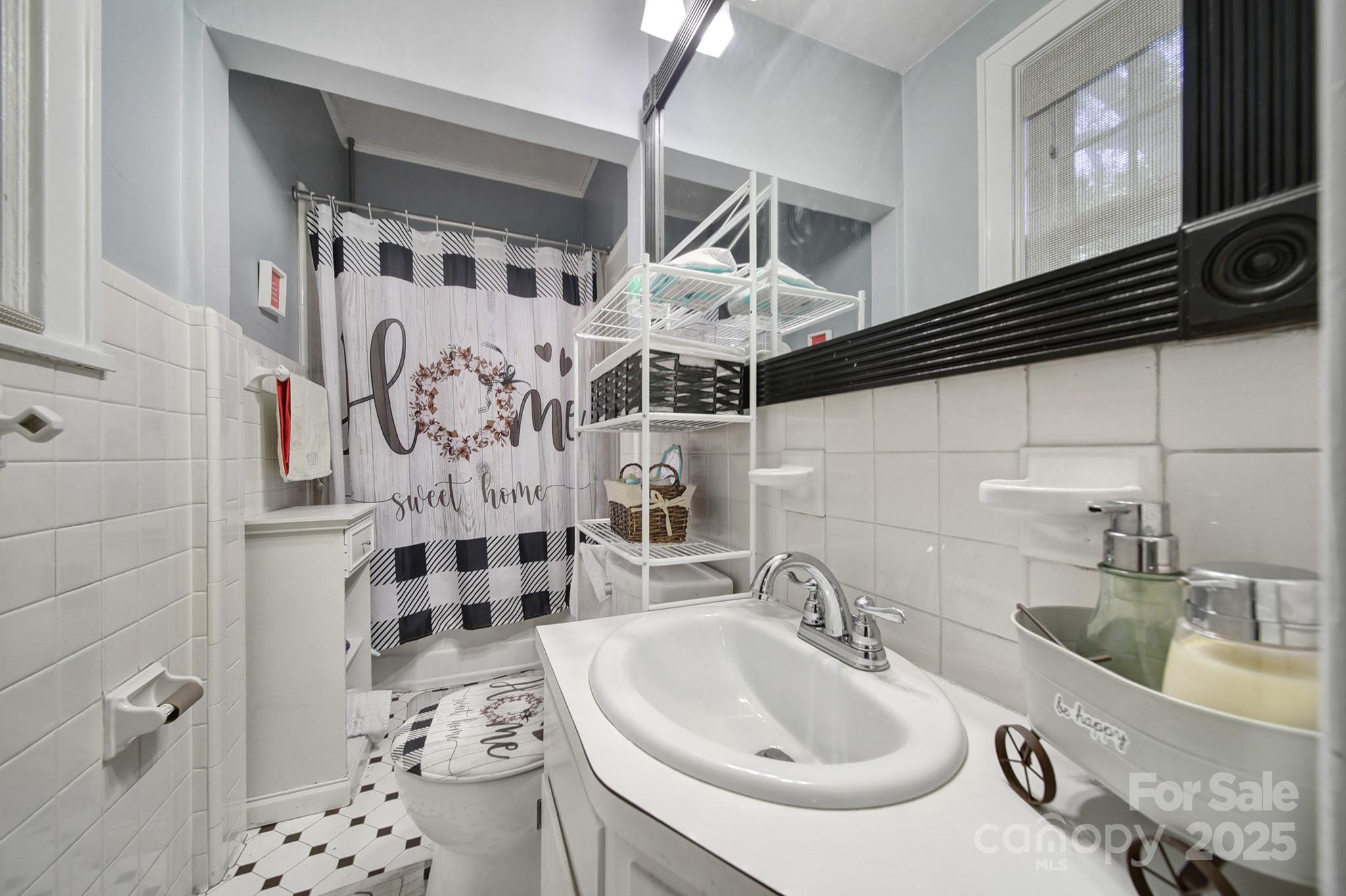 504 Chesterfield Avenue — Lancaster