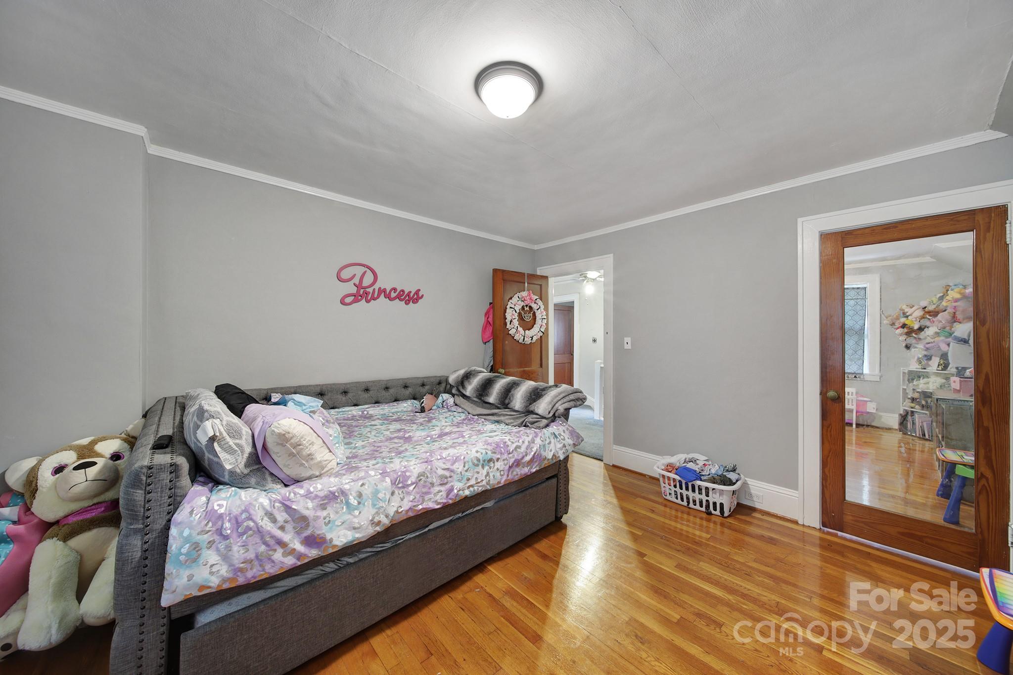 504 Chesterfield Avenue — Lancaster