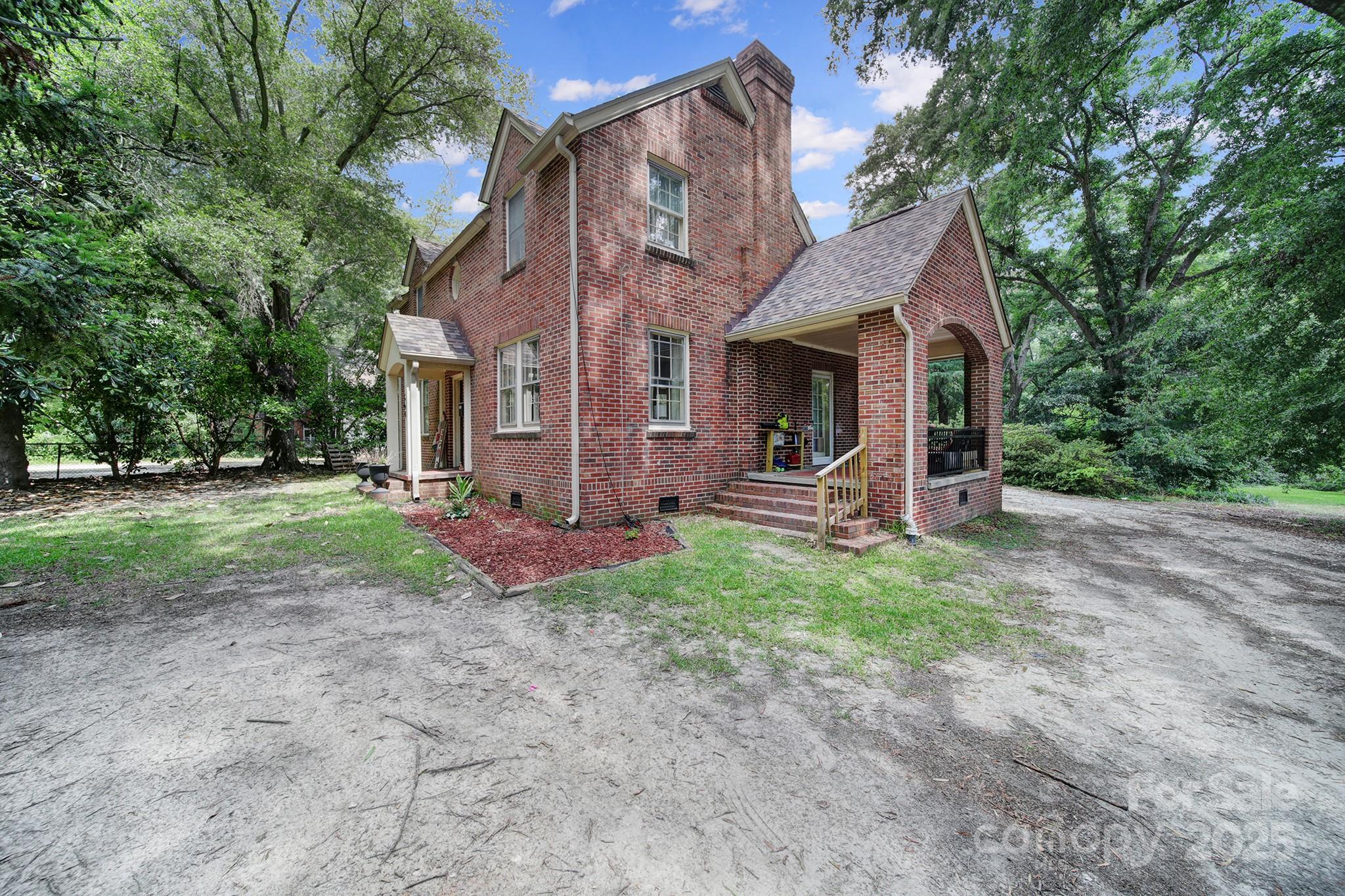 504 Chesterfield Avenue — Lancaster
