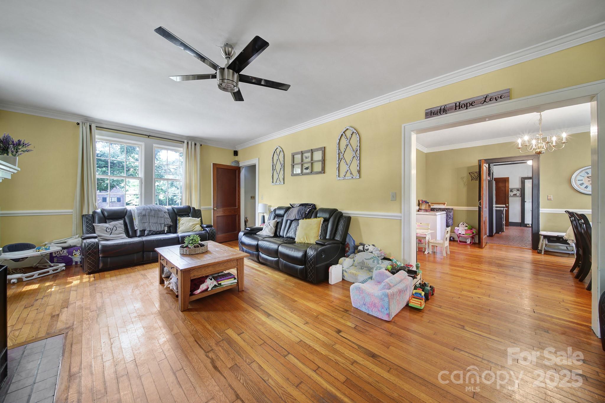 504 Chesterfield Avenue — Lancaster