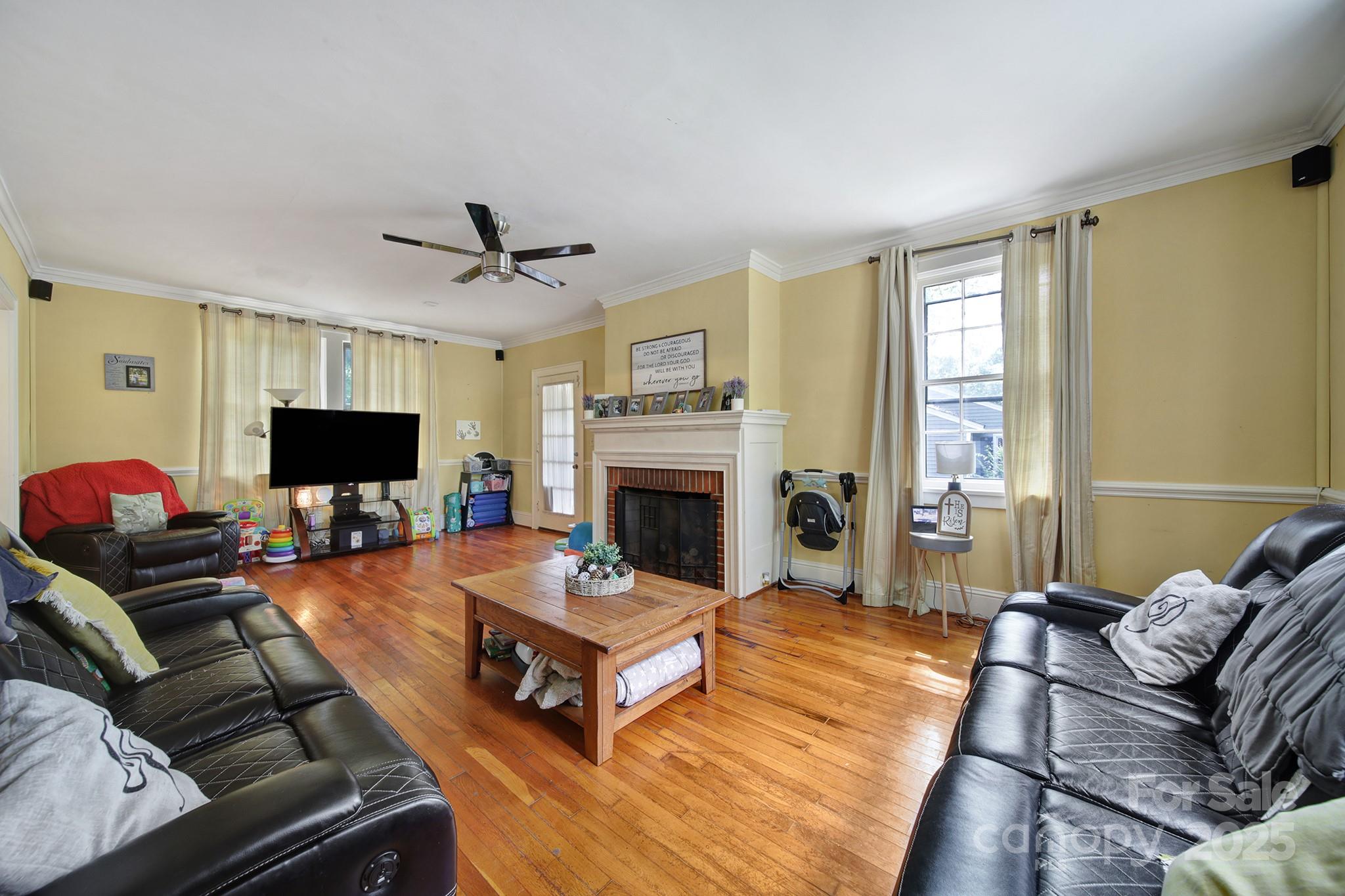 504 Chesterfield Avenue — Lancaster