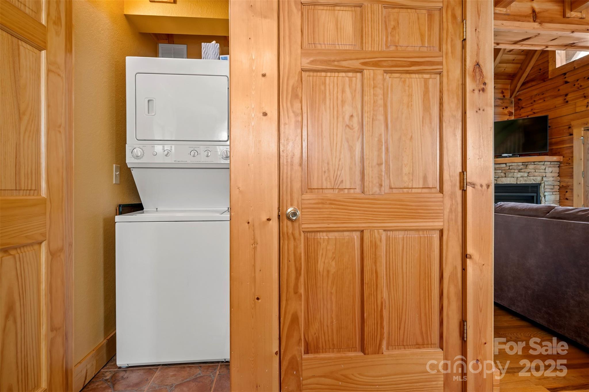 599 Shoal Creek Trail — Nebo