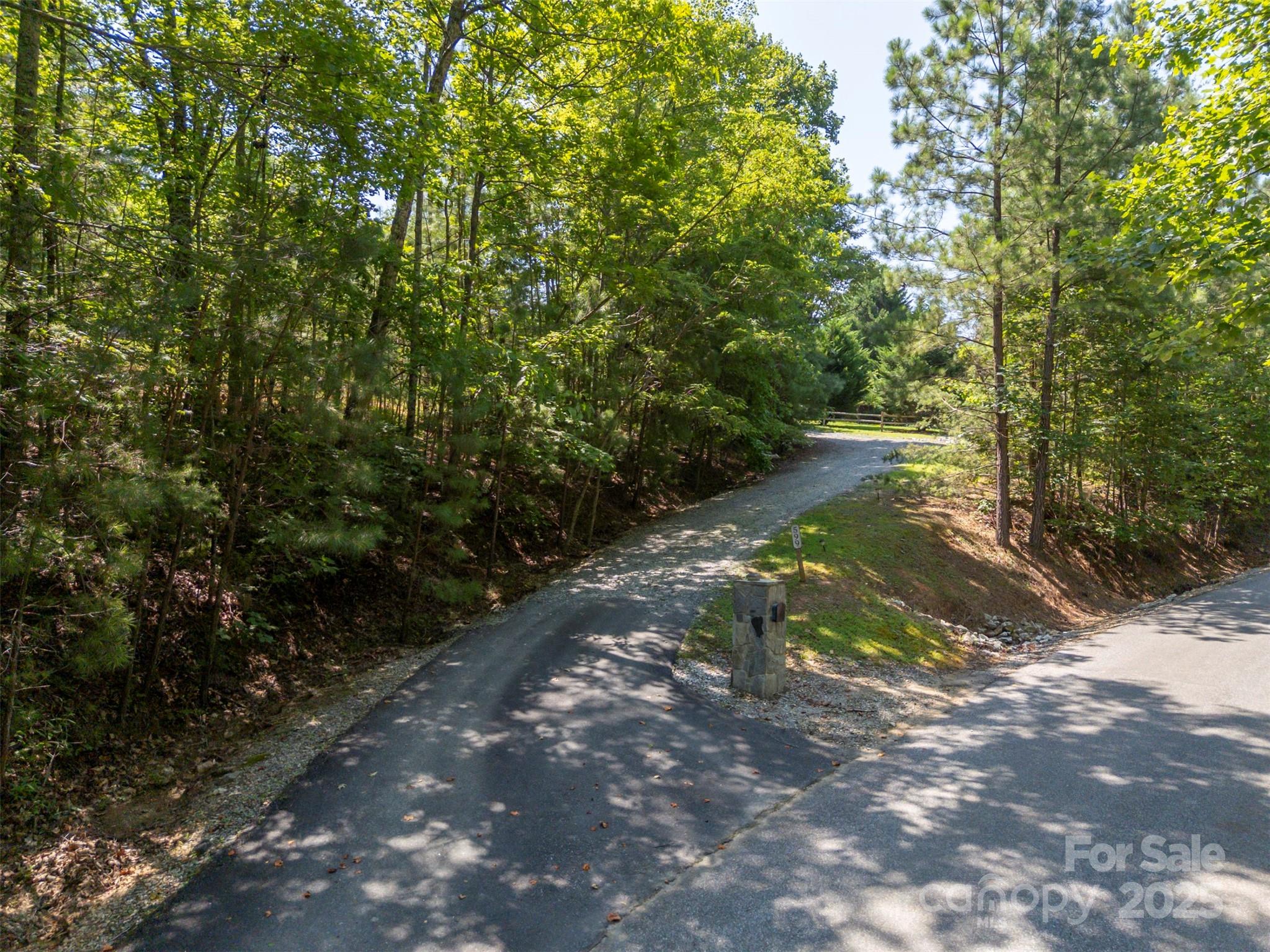 599 Shoal Creek Trail — Nebo