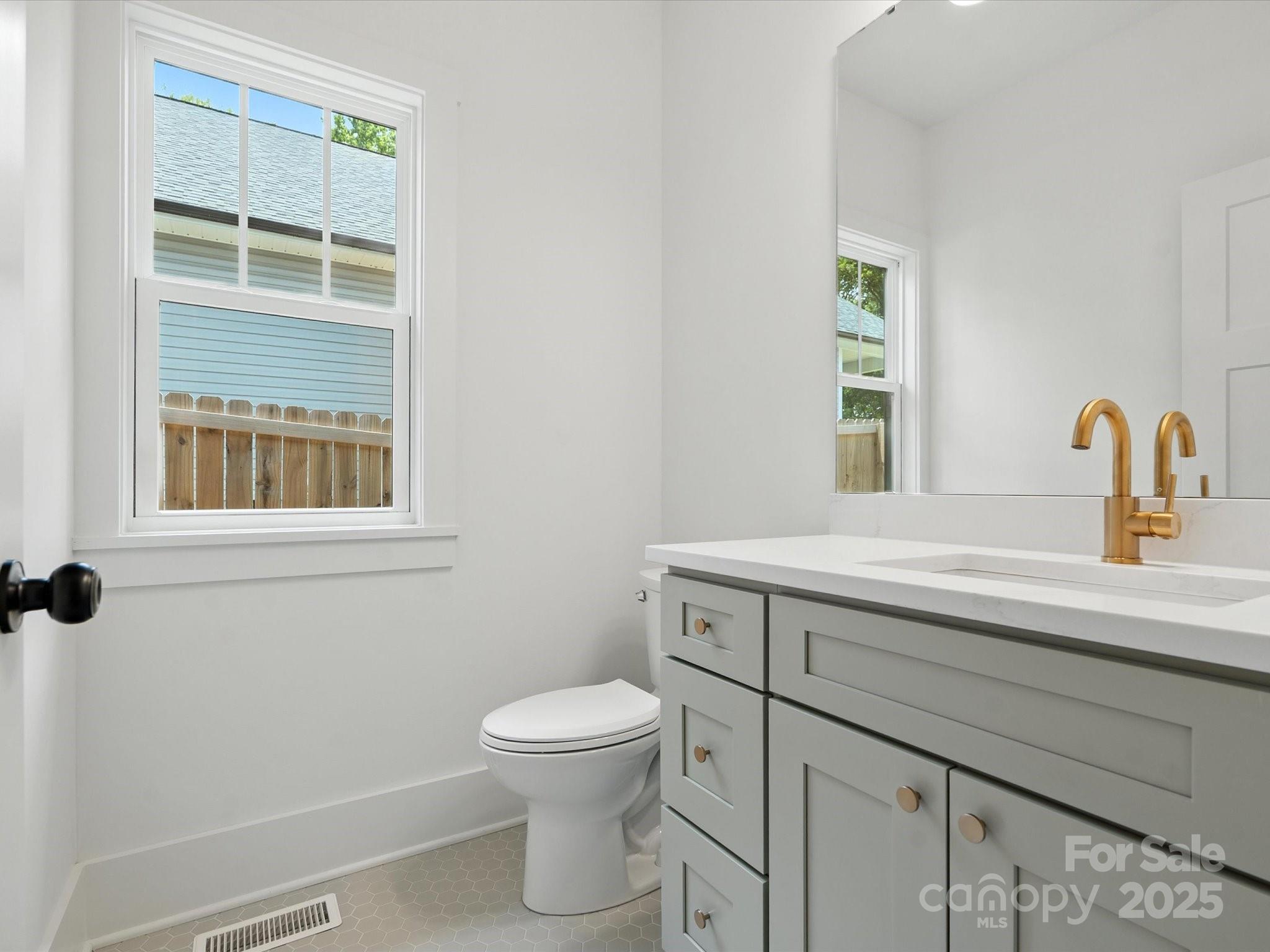 4113 Rutgers Avenue — Charlotte