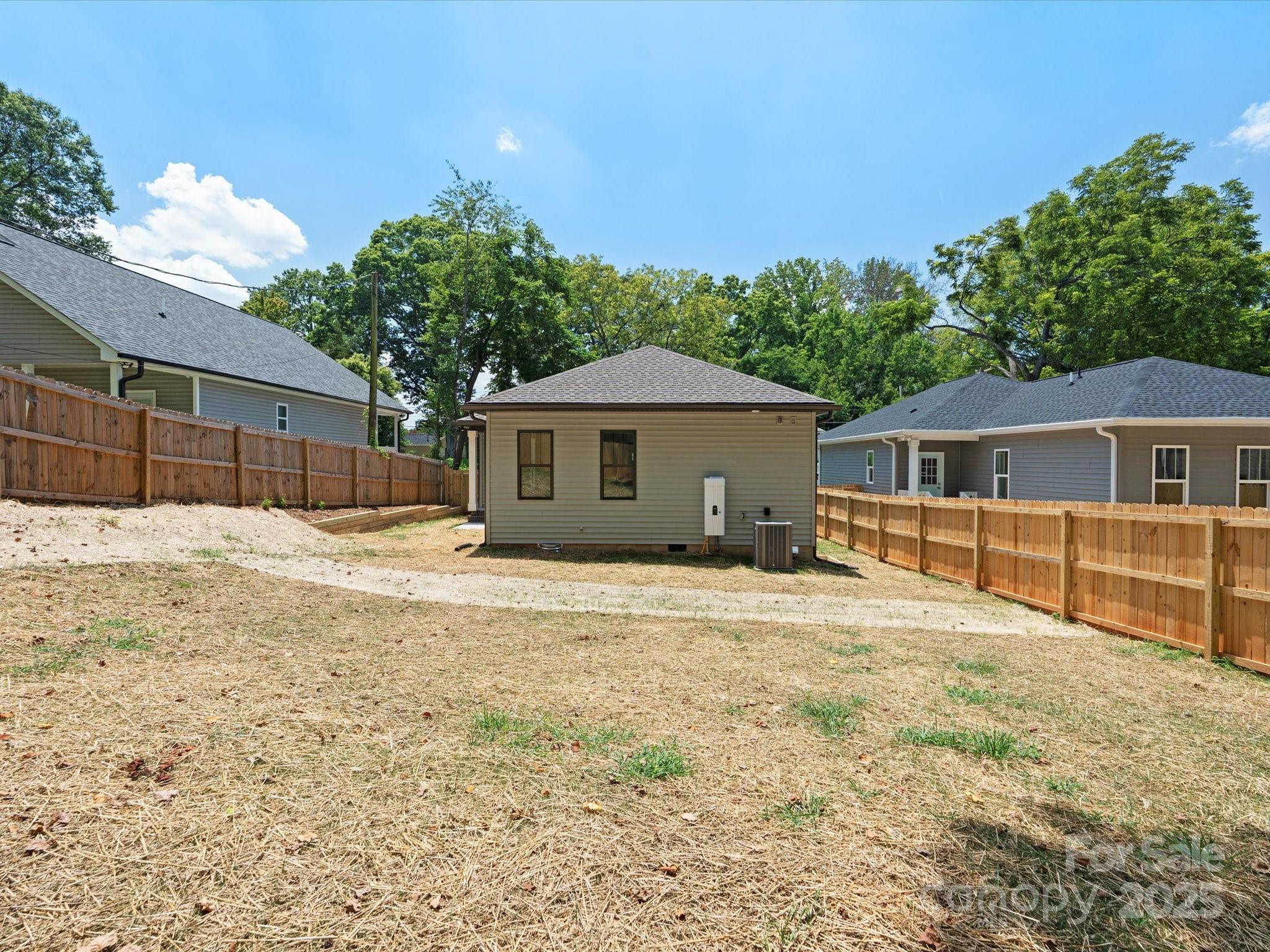 4113 Rutgers Avenue — Charlotte