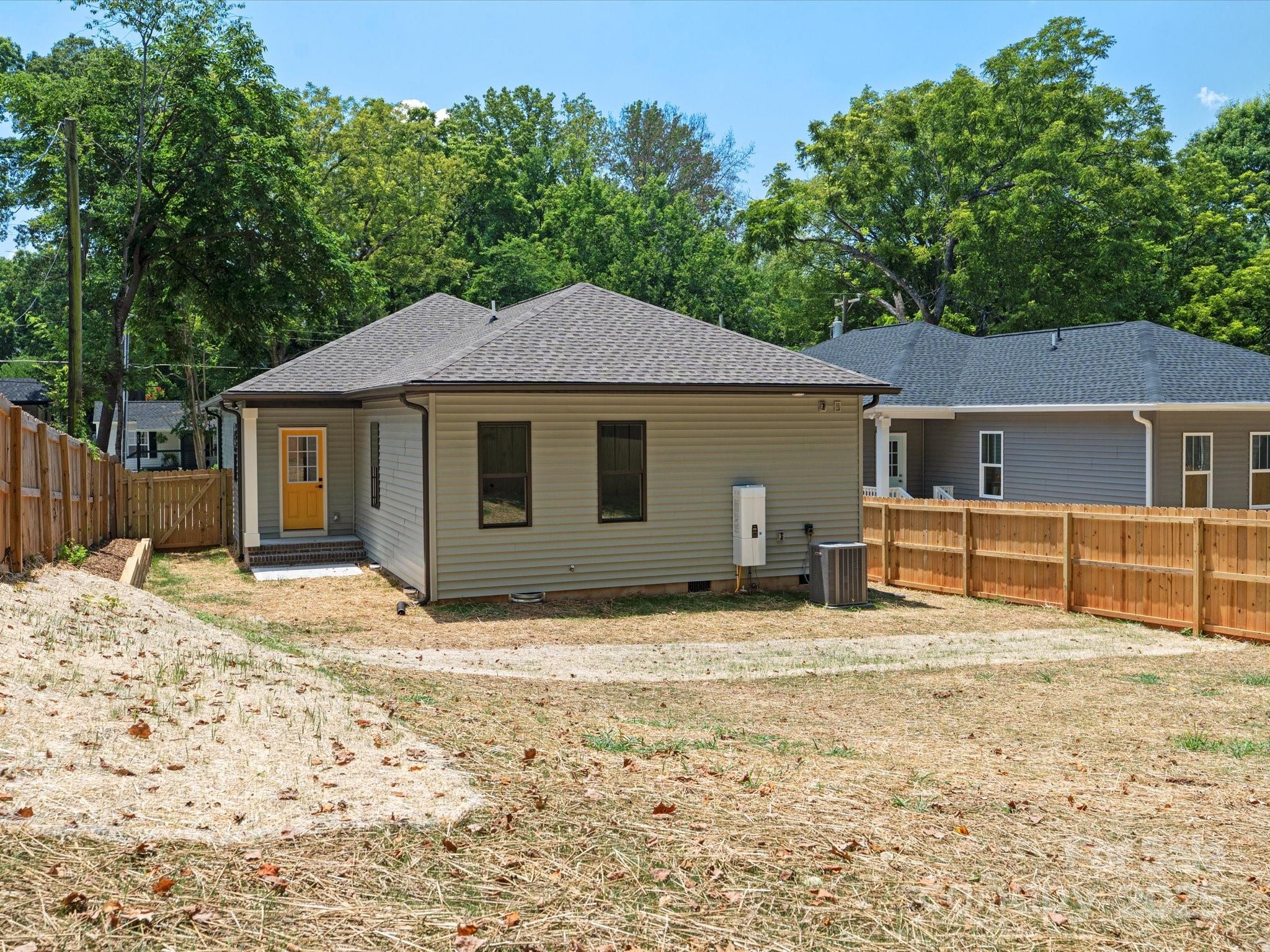 4113 Rutgers Avenue — Charlotte