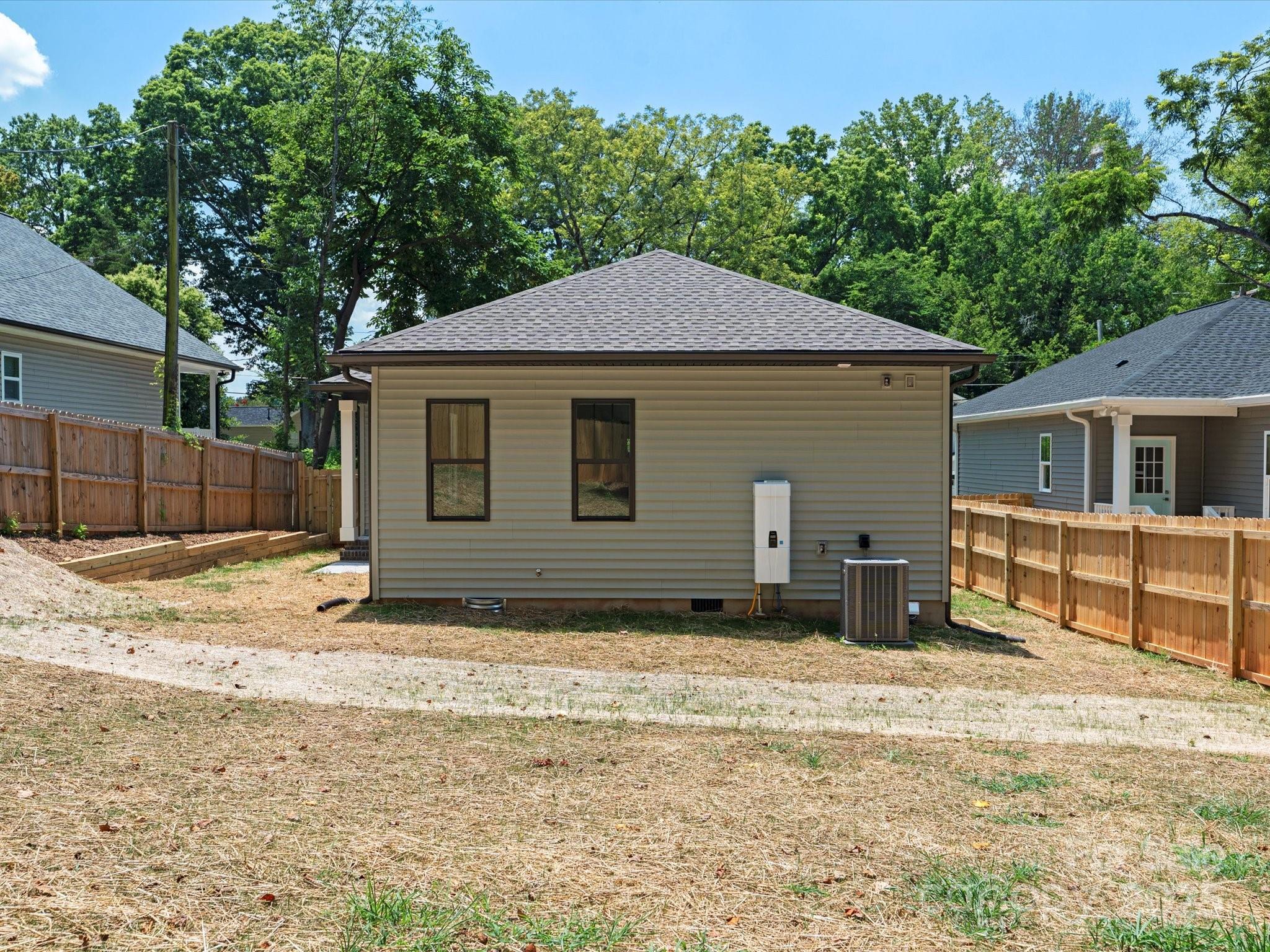 4113 Rutgers Avenue — Charlotte