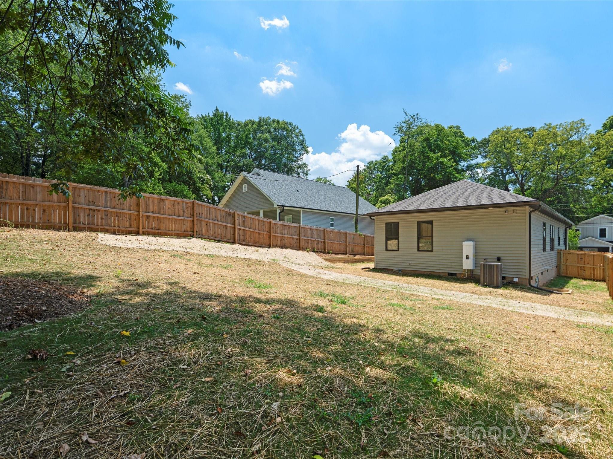 4113 Rutgers Avenue — Charlotte