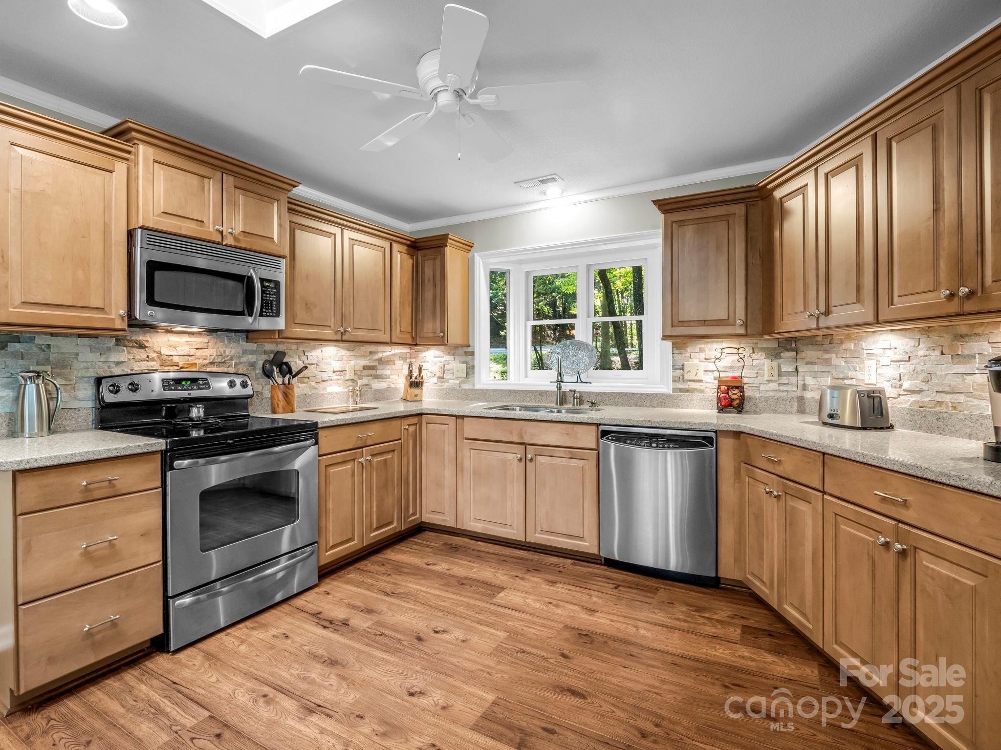 193 Downing Place #36 (MBL 539 5 38) — Lake Lure
