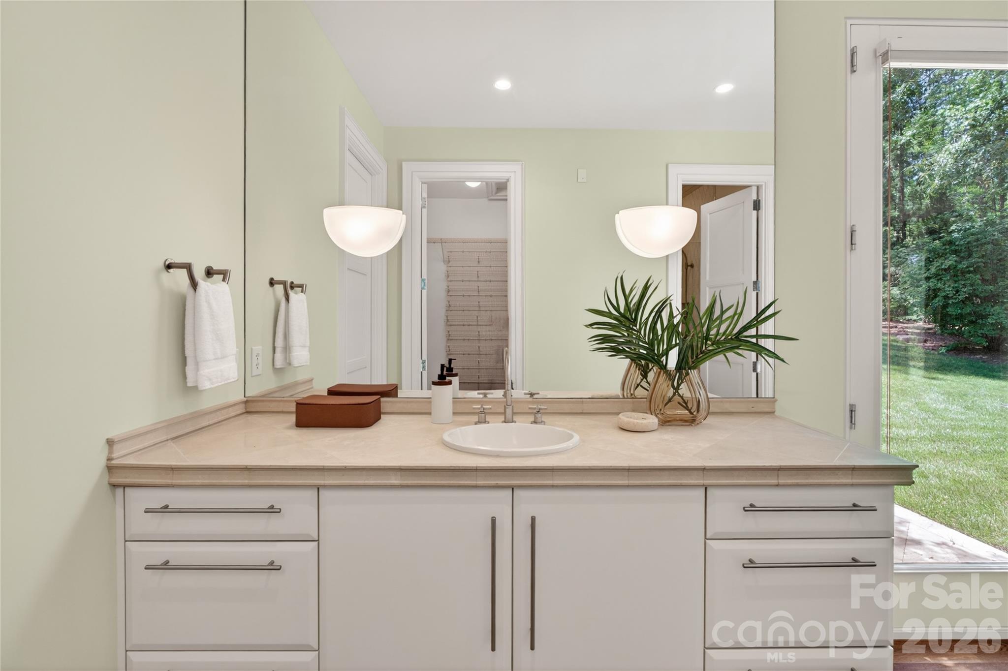 606 Ardrey Circle — Davidson