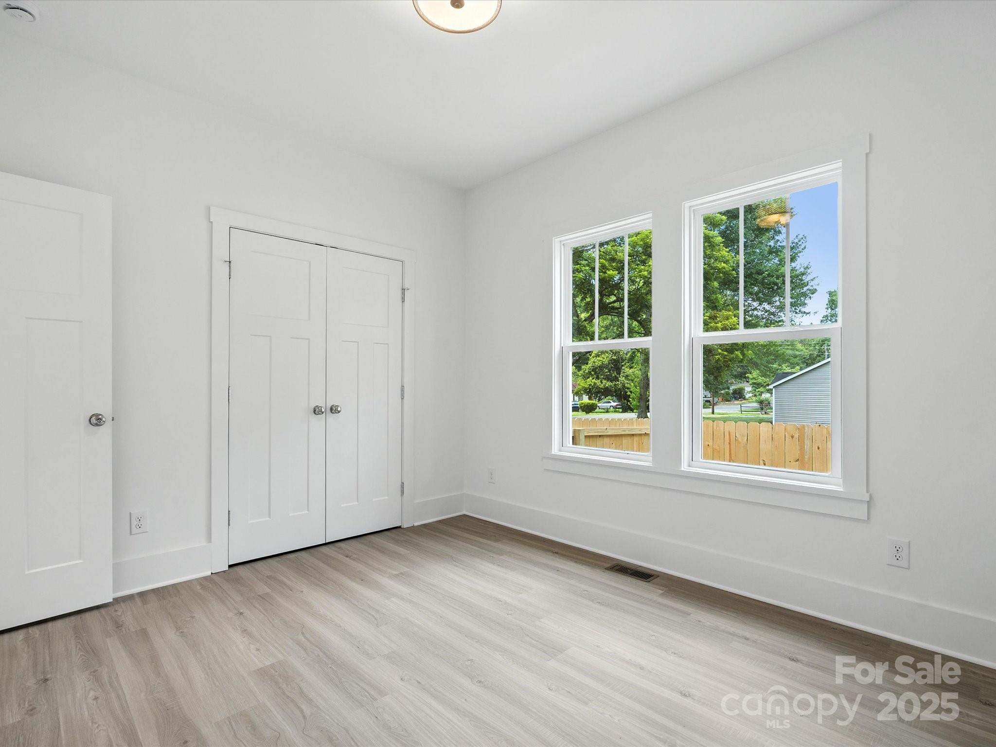 4111 Rutgers Avenue — Charlotte