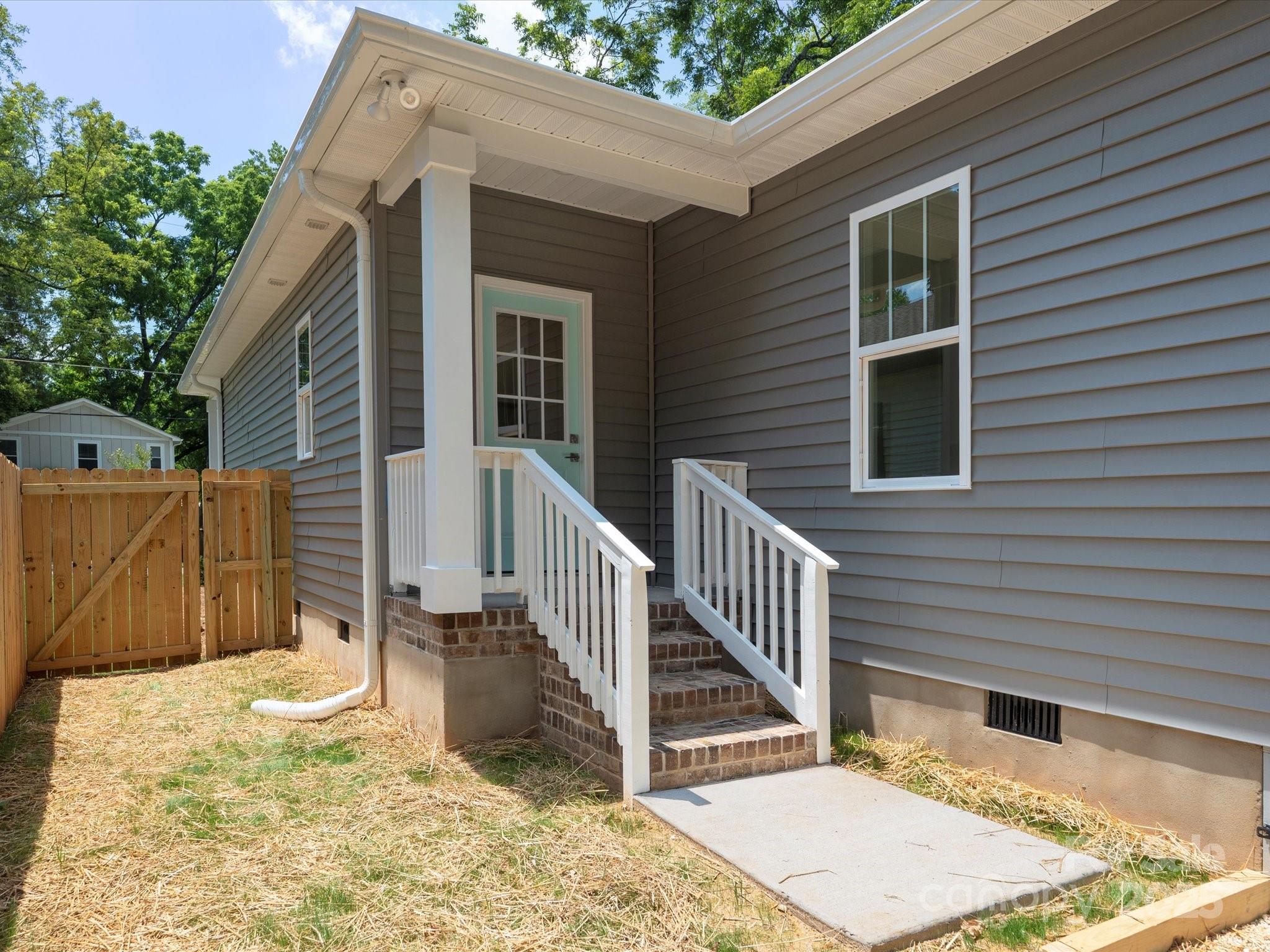 4111 Rutgers Avenue — Charlotte