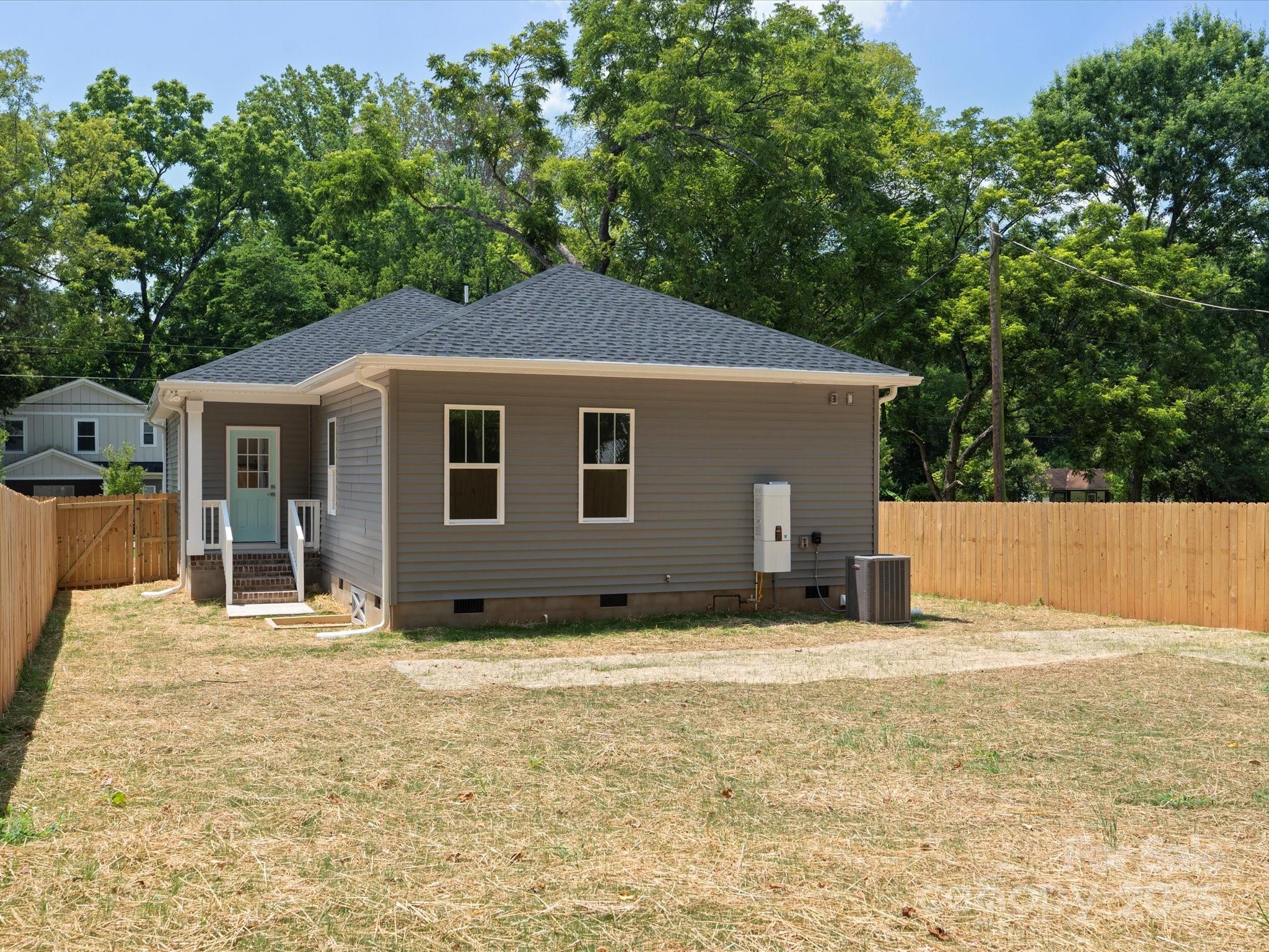 4111 Rutgers Avenue — Charlotte