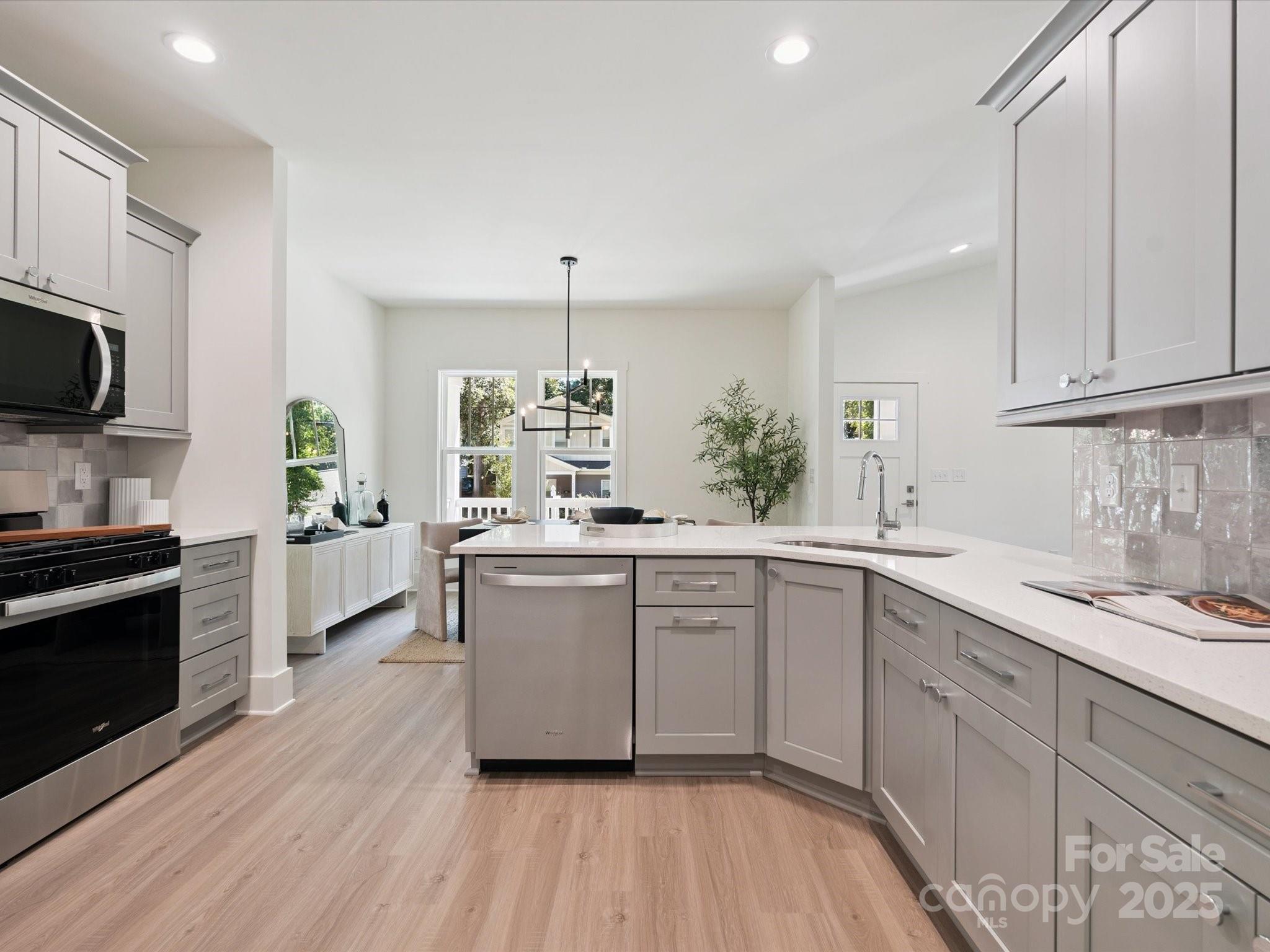 4111 Rutgers Avenue — Charlotte