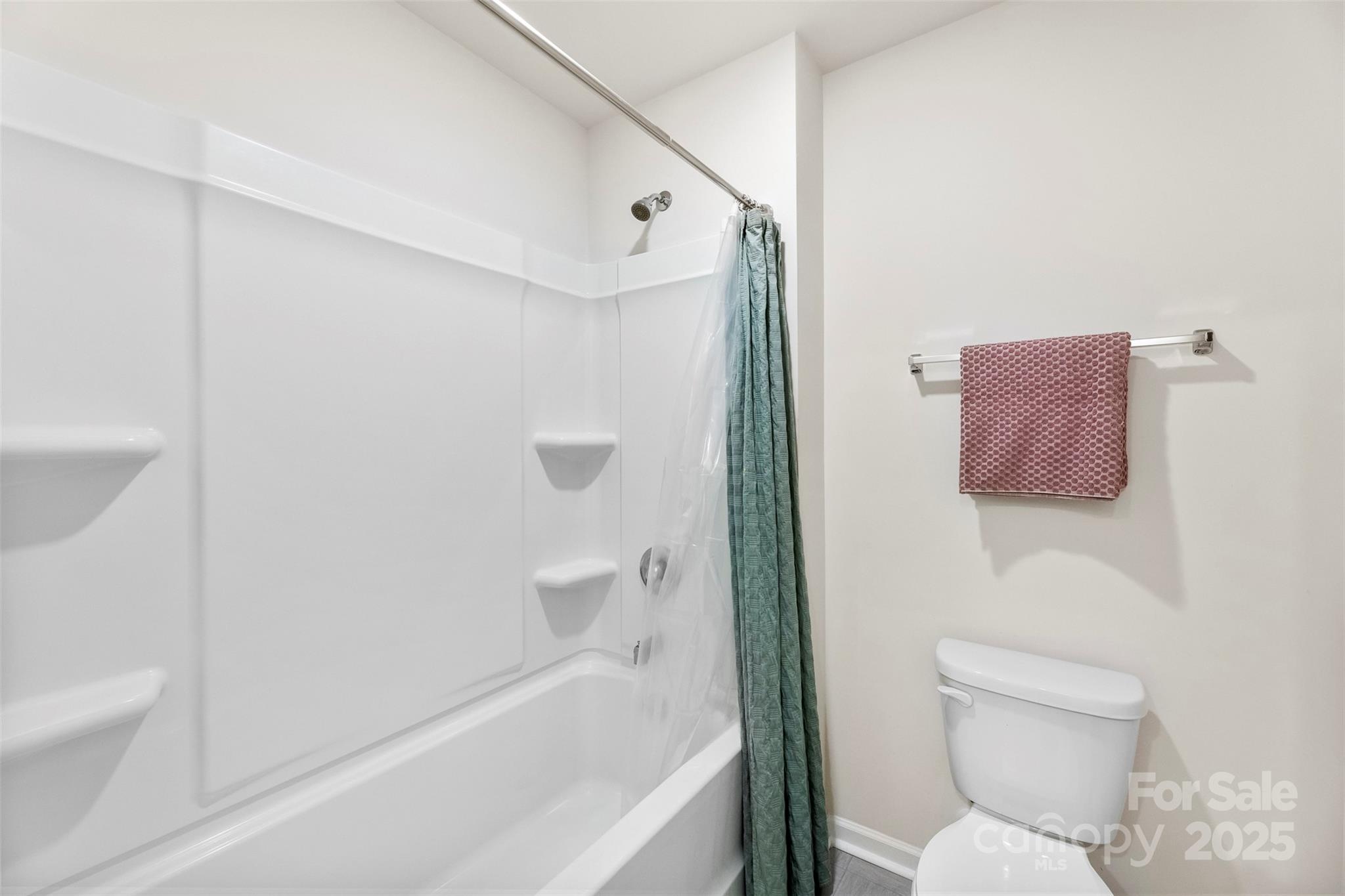 716 Saddlebred Lane — Locust