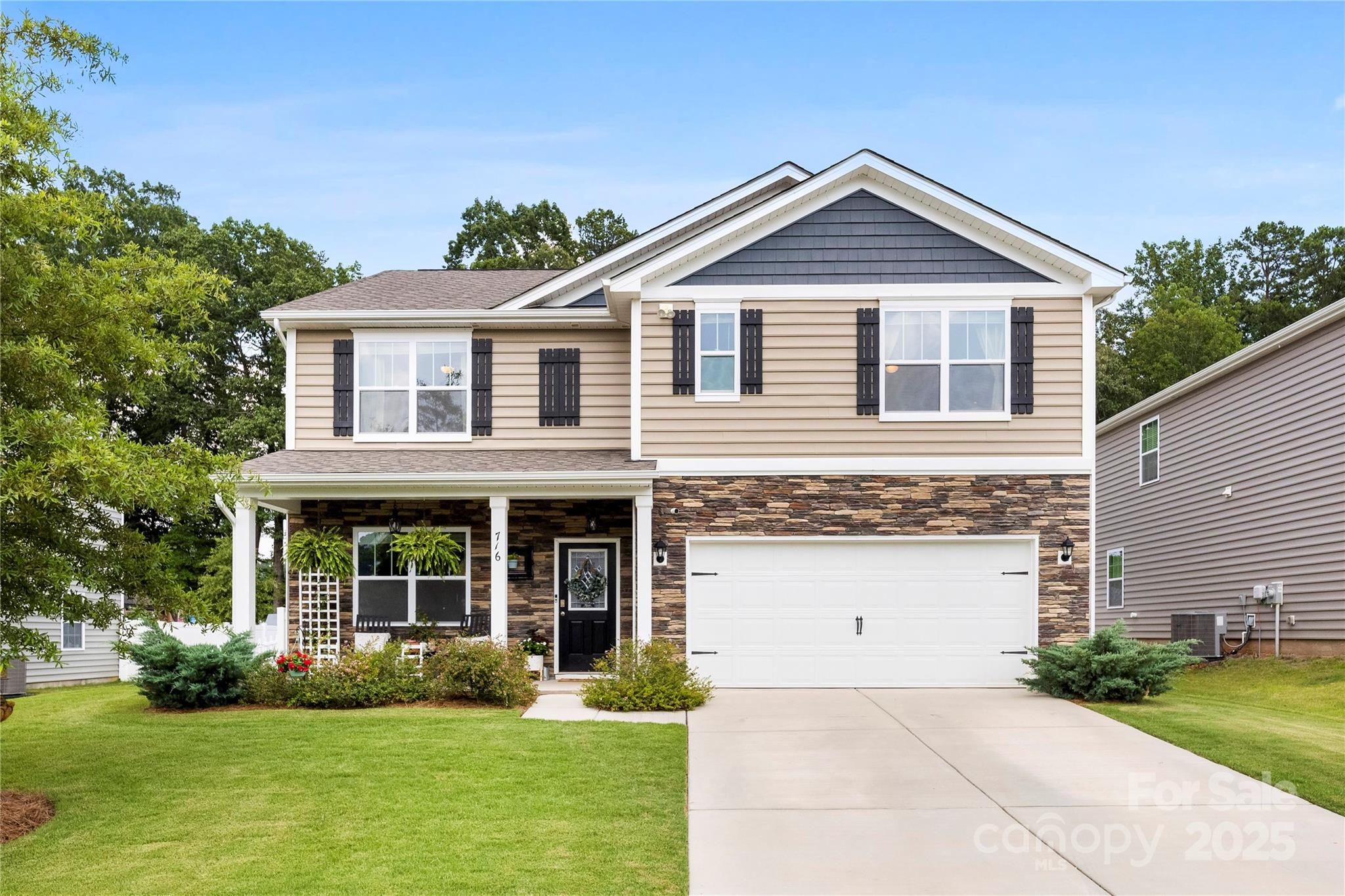 716 Saddlebred Lane — Locust