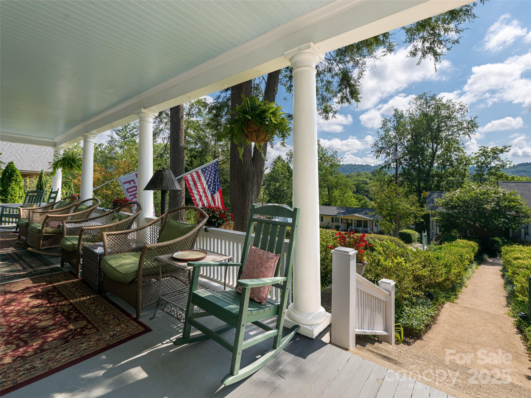 46 Cumberland Circle — Asheville