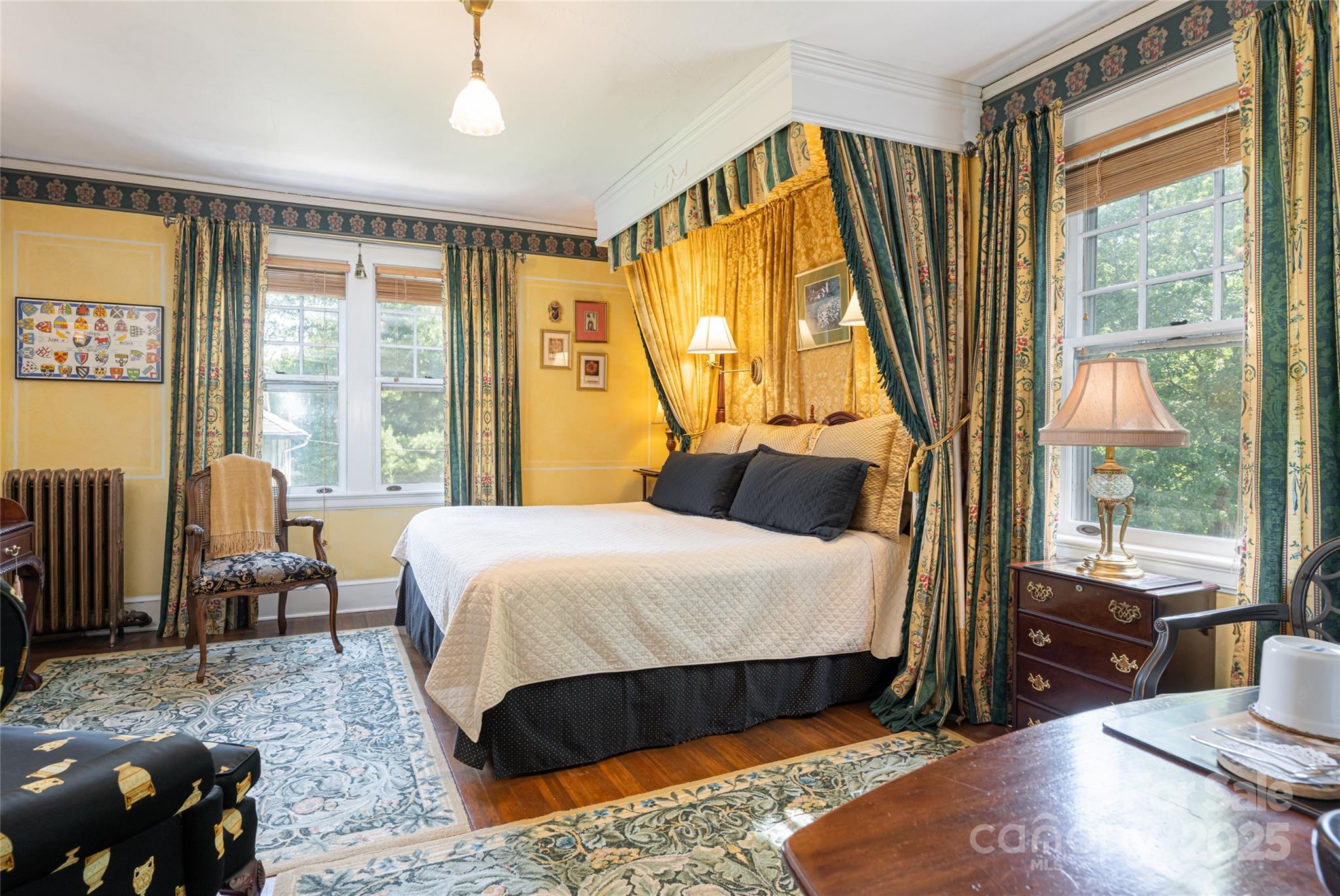46 Cumberland Circle — Asheville