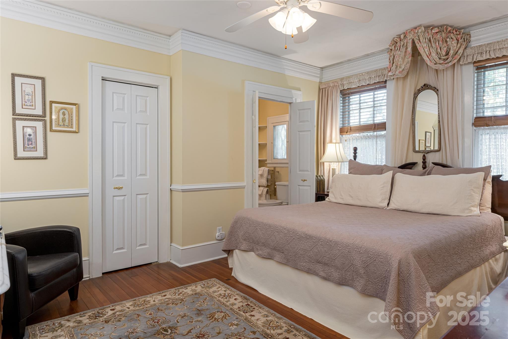 46 Cumberland Circle — Asheville