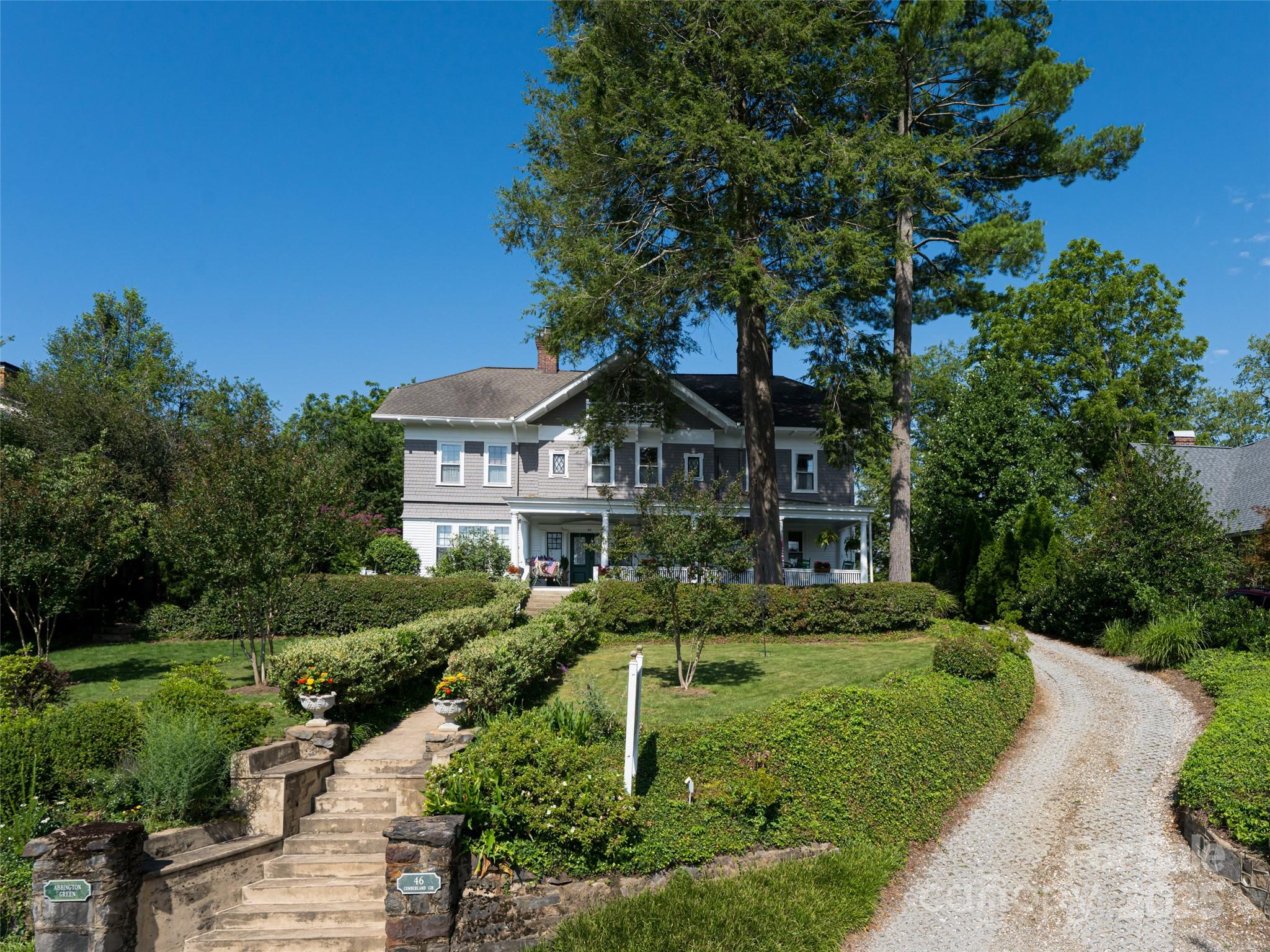 46 Cumberland Circle — Asheville