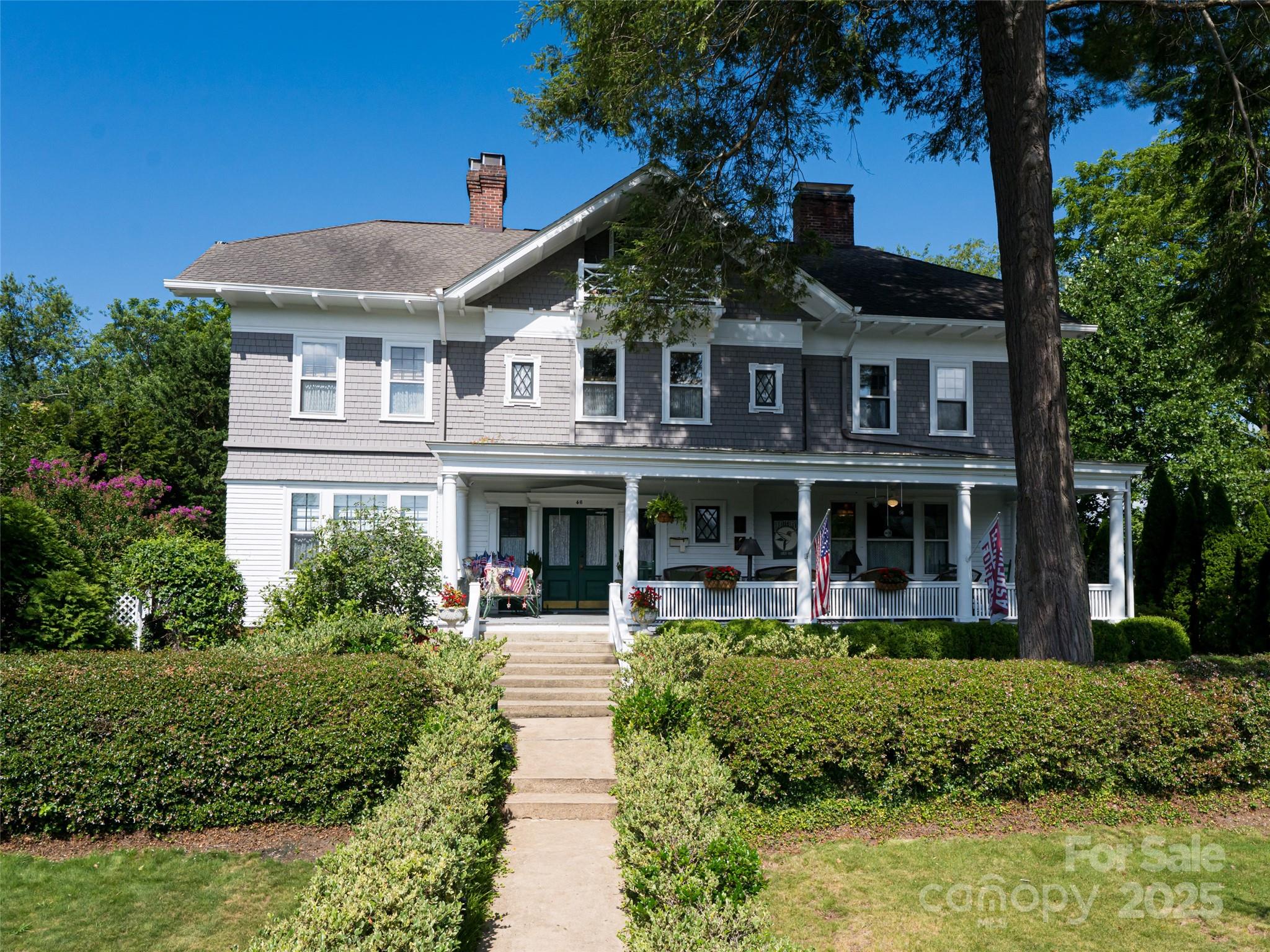 46 Cumberland Circle — Asheville