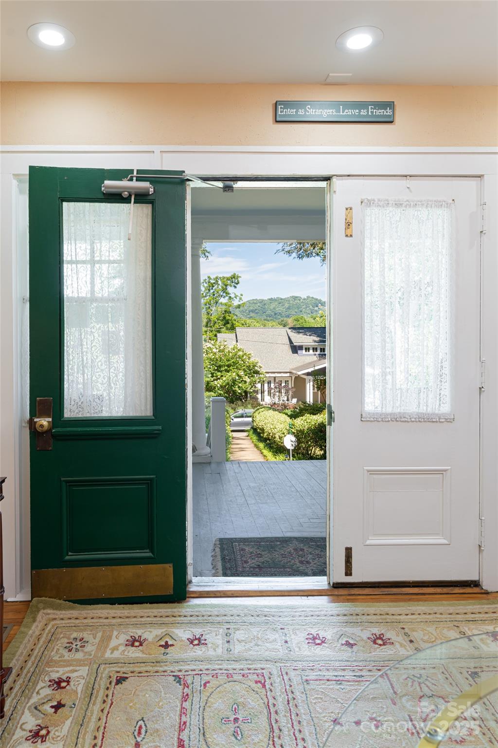46 Cumberland Circle — Asheville