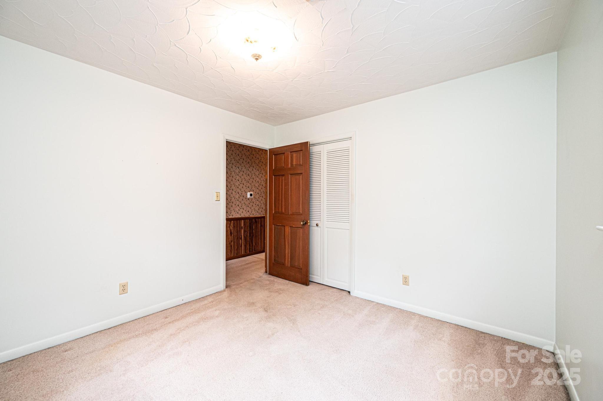 3781 Dover Street — Claremont
