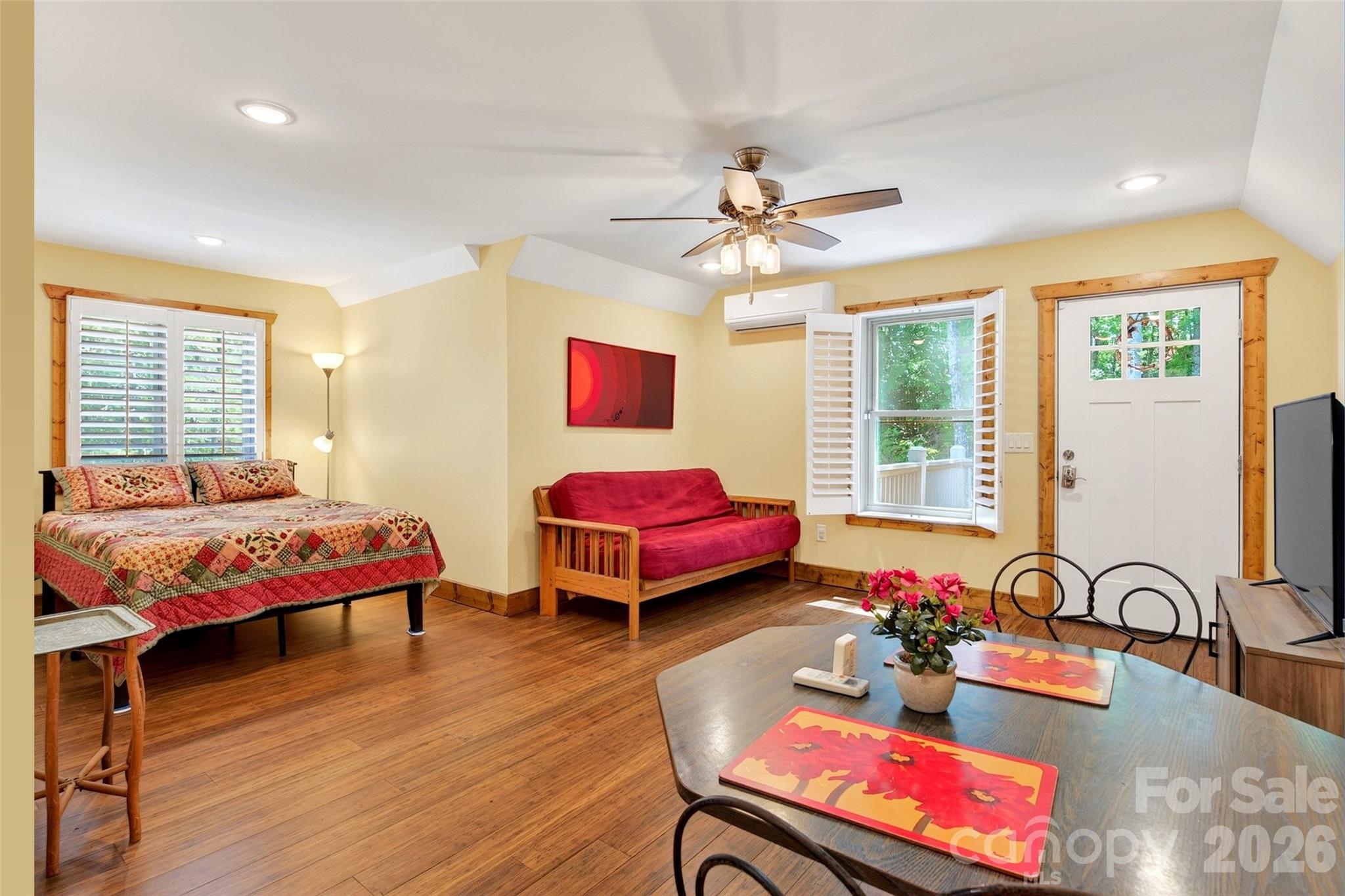225 Henrys Glen Drive — Morganton