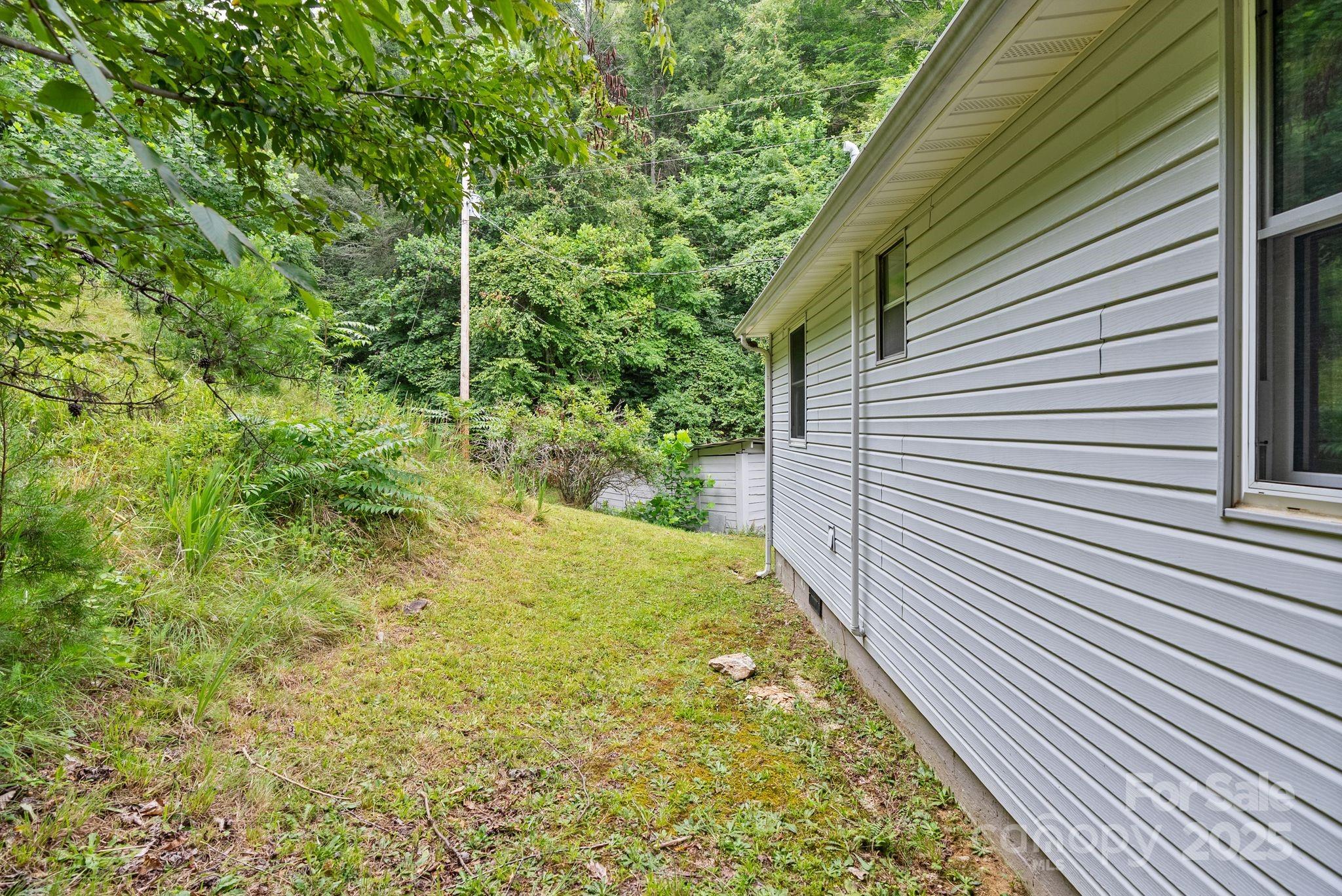 530 Rebel Ridge Road — Marshall