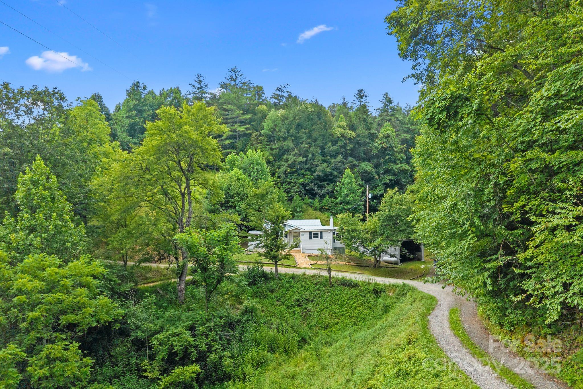 530 Rebel Ridge Road — Marshall