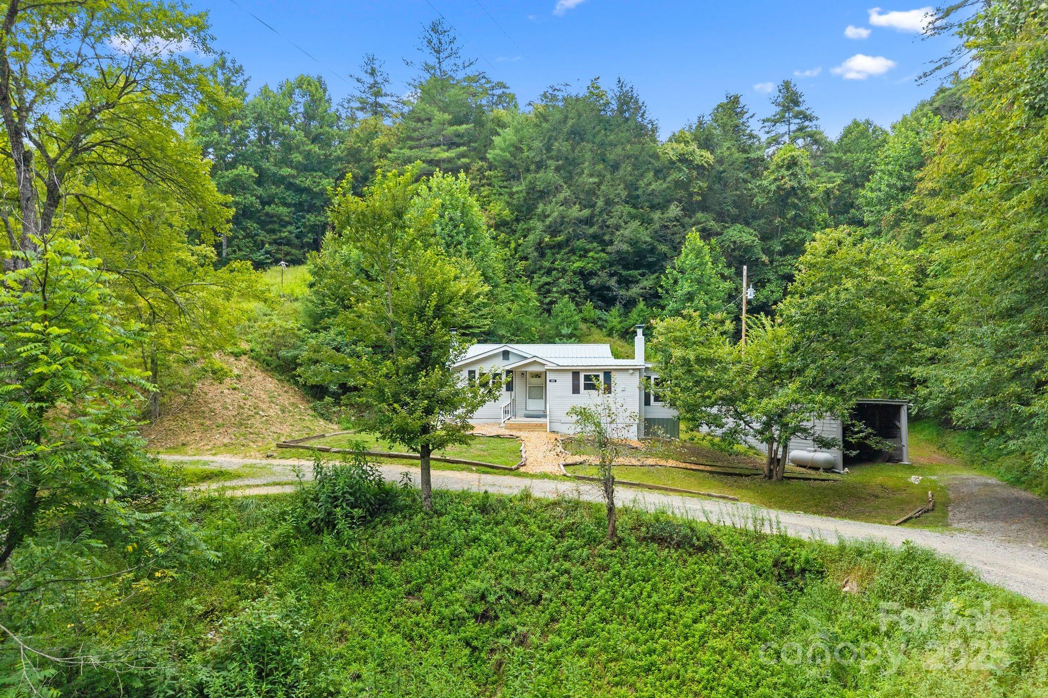 530 Rebel Ridge Road — Marshall