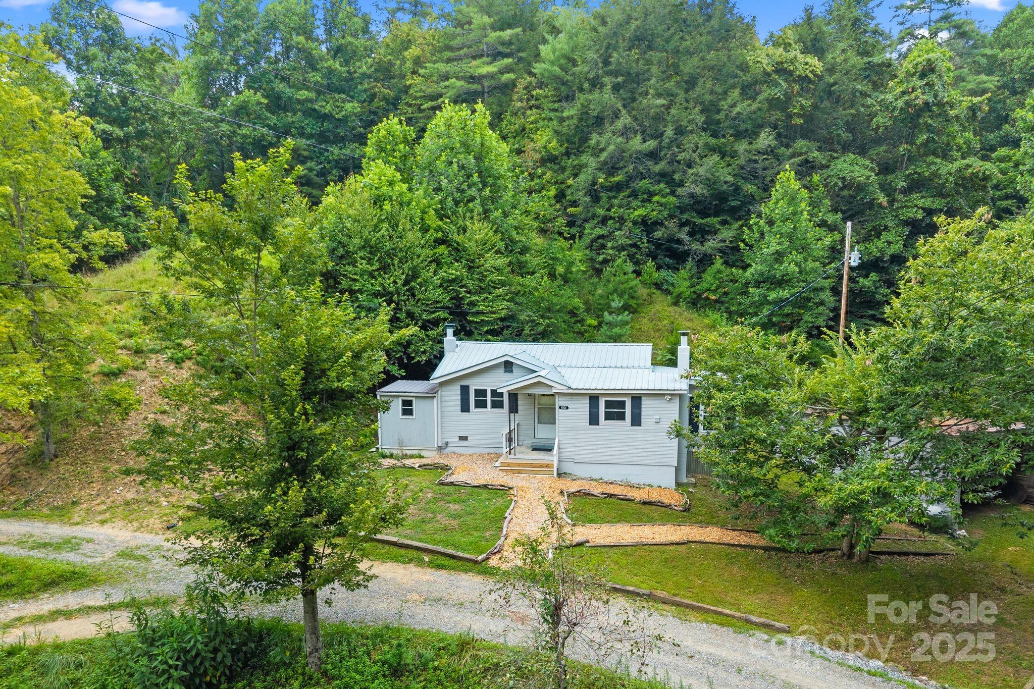 530 Rebel Ridge Road — Marshall