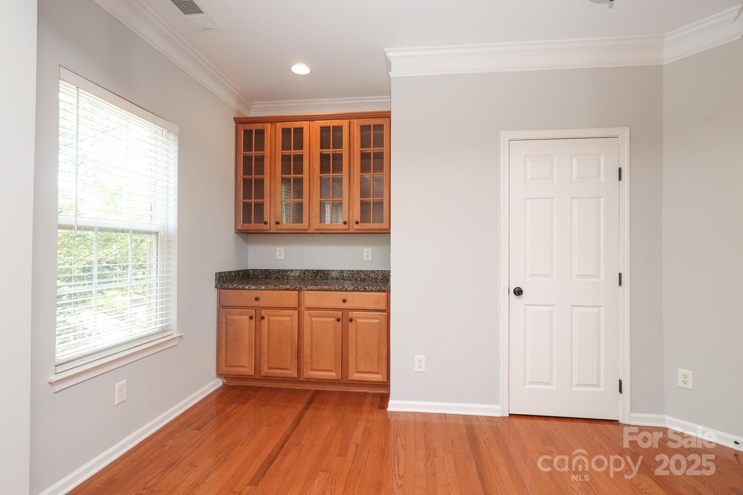 729 Naramore Street — Davidson