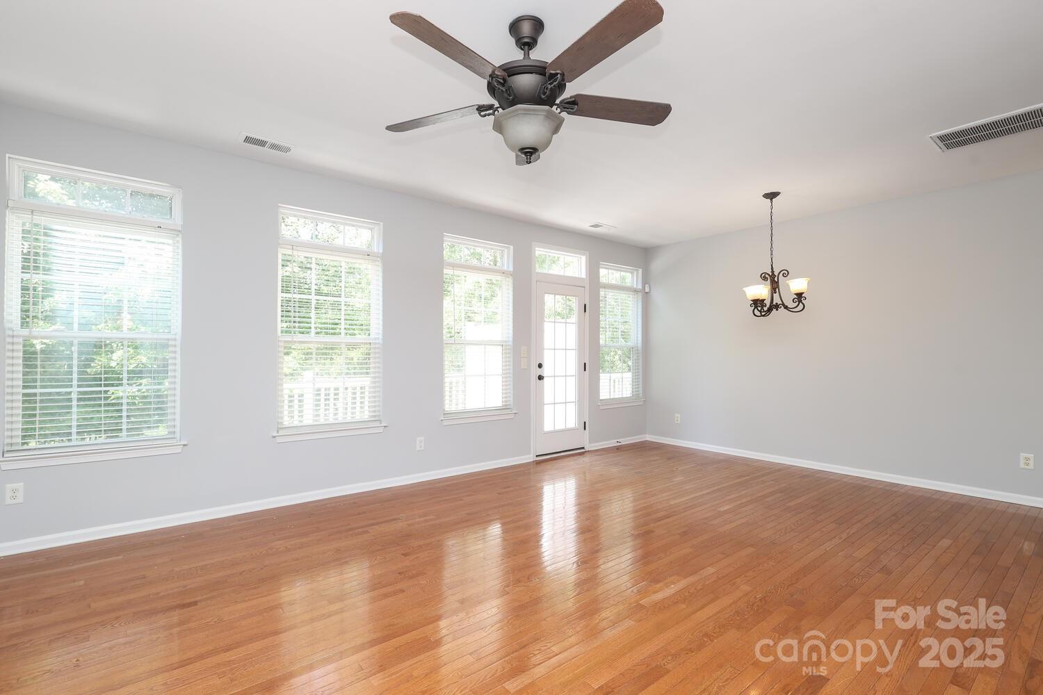 729 Naramore Street — Davidson