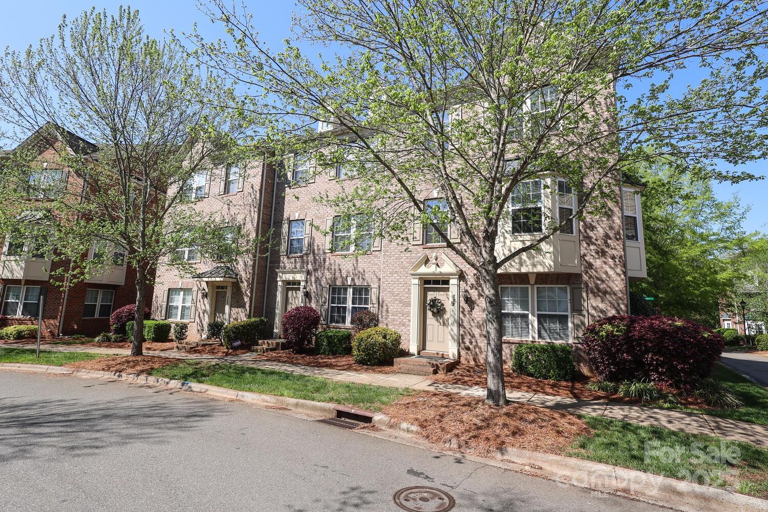 729 Naramore Street — Davidson