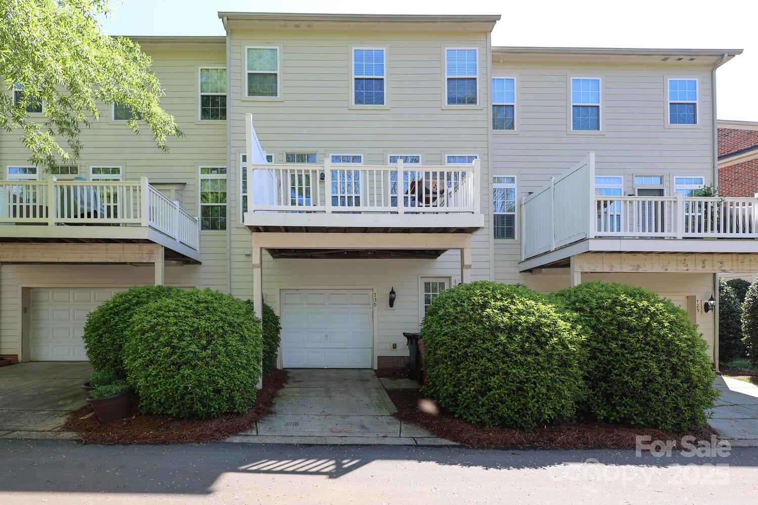 729 Naramore Street — Davidson