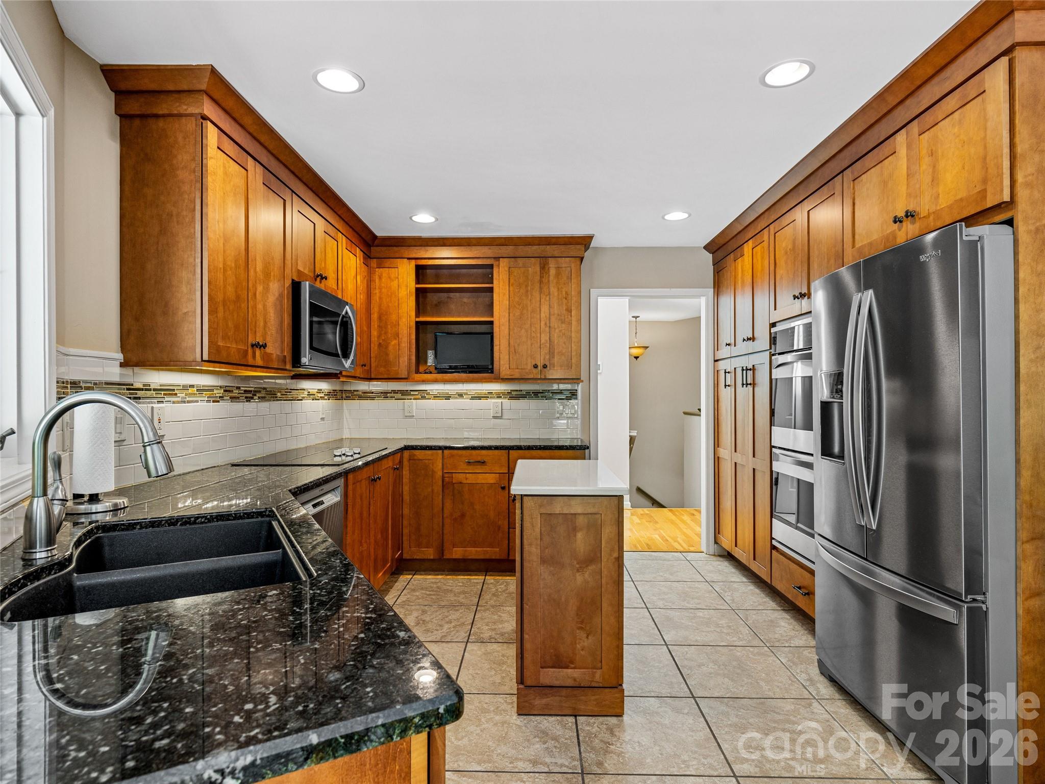 150 Sondley Parkway — Asheville