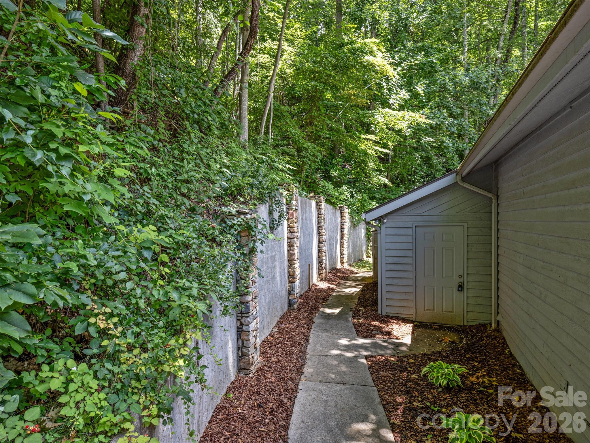 150 Sondley Parkway — Asheville