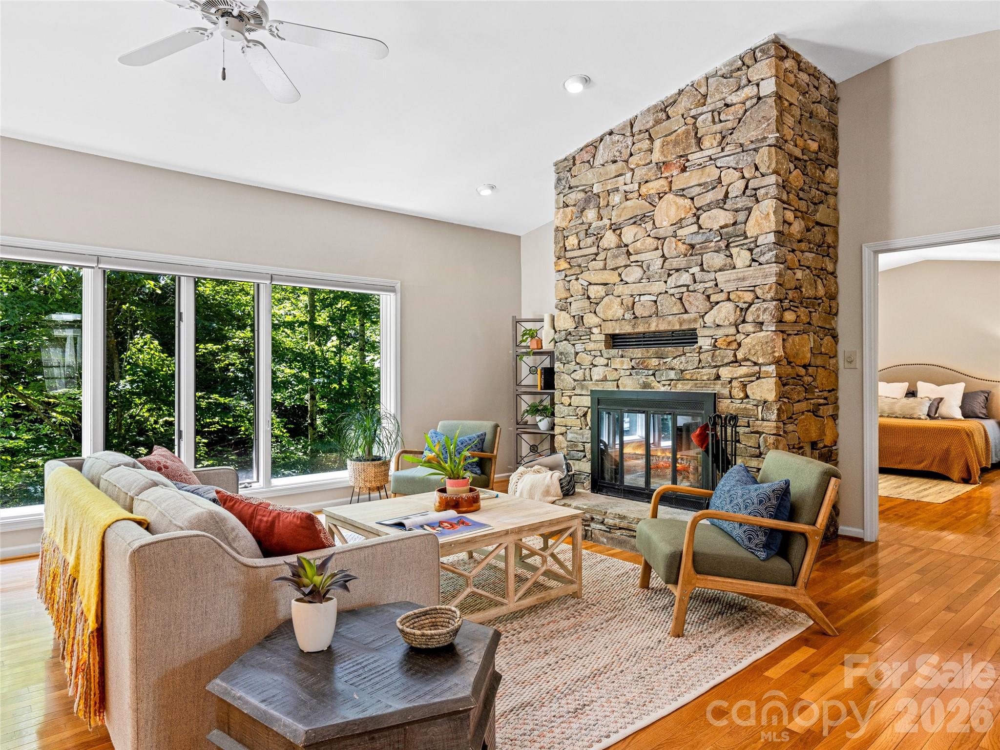 150 Sondley Parkway — Asheville