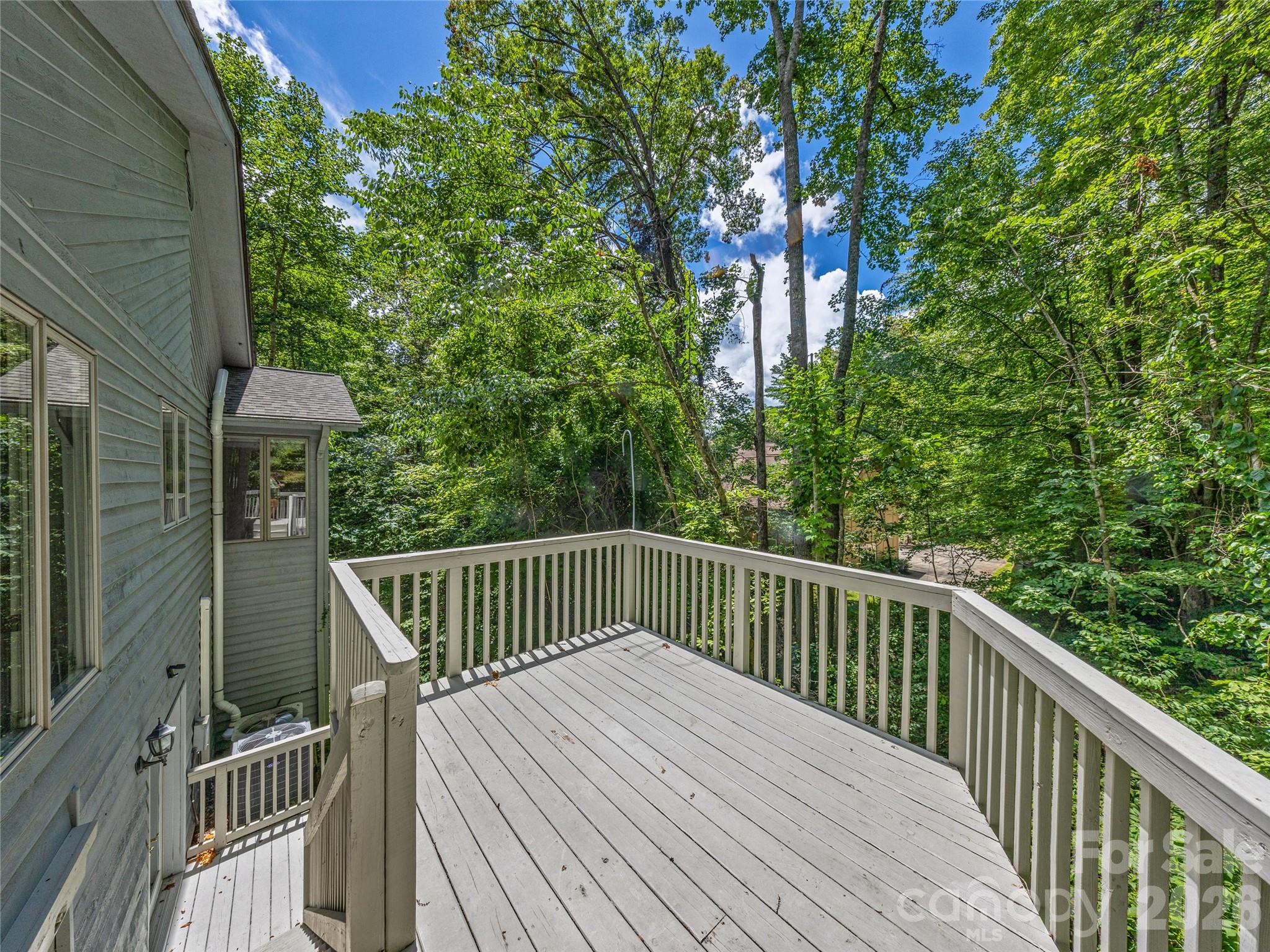 150 Sondley Parkway — Asheville