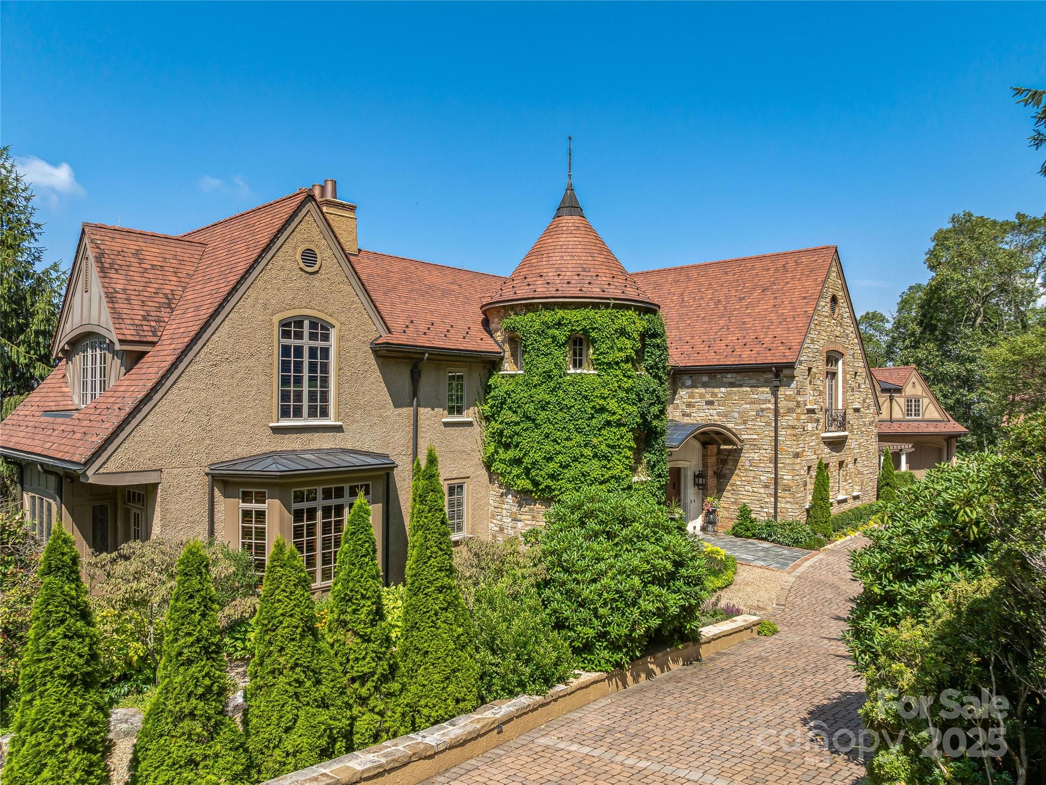 234 Skycliff Drive — Asheville