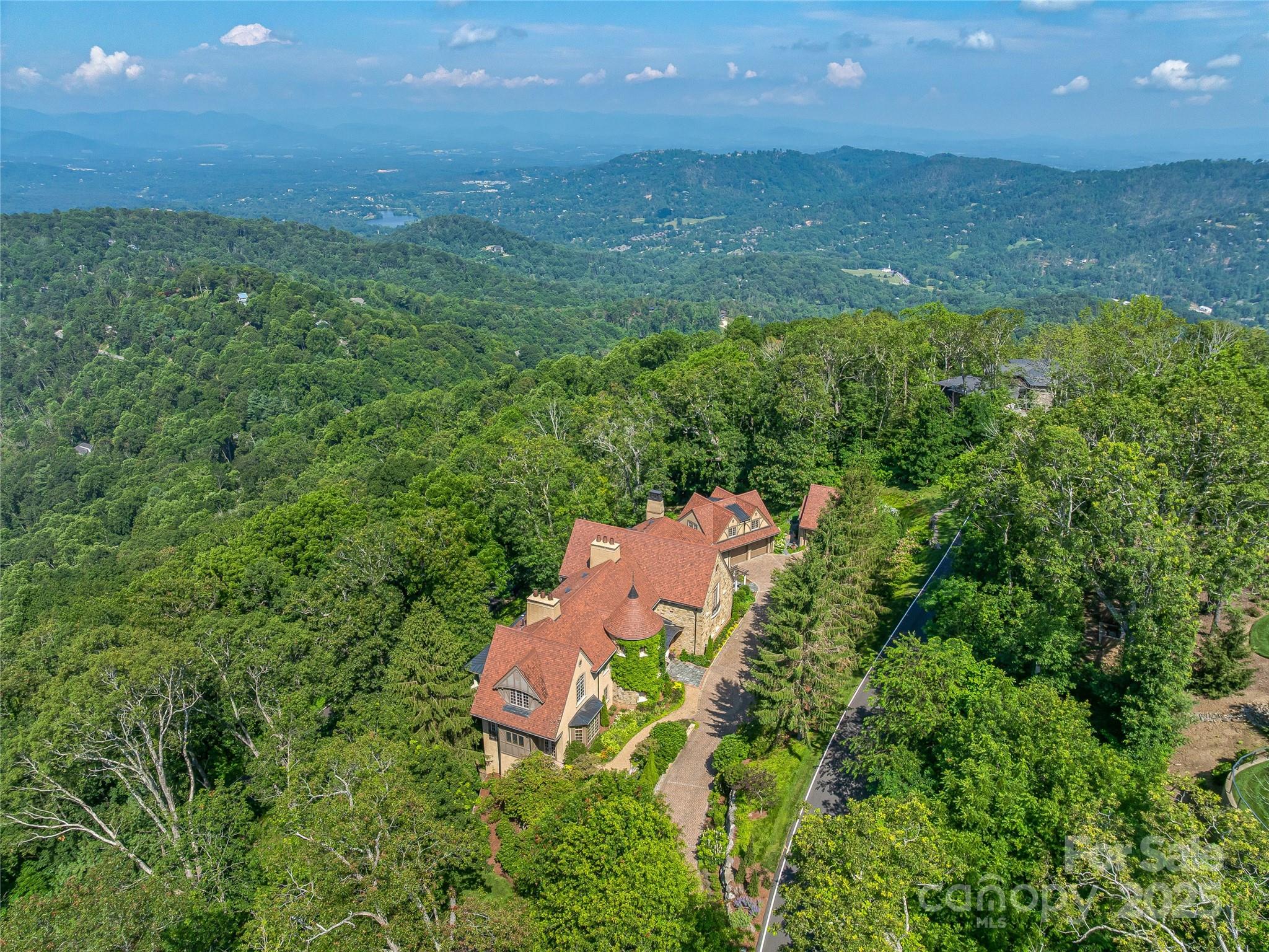 234 Skycliff Drive — Asheville