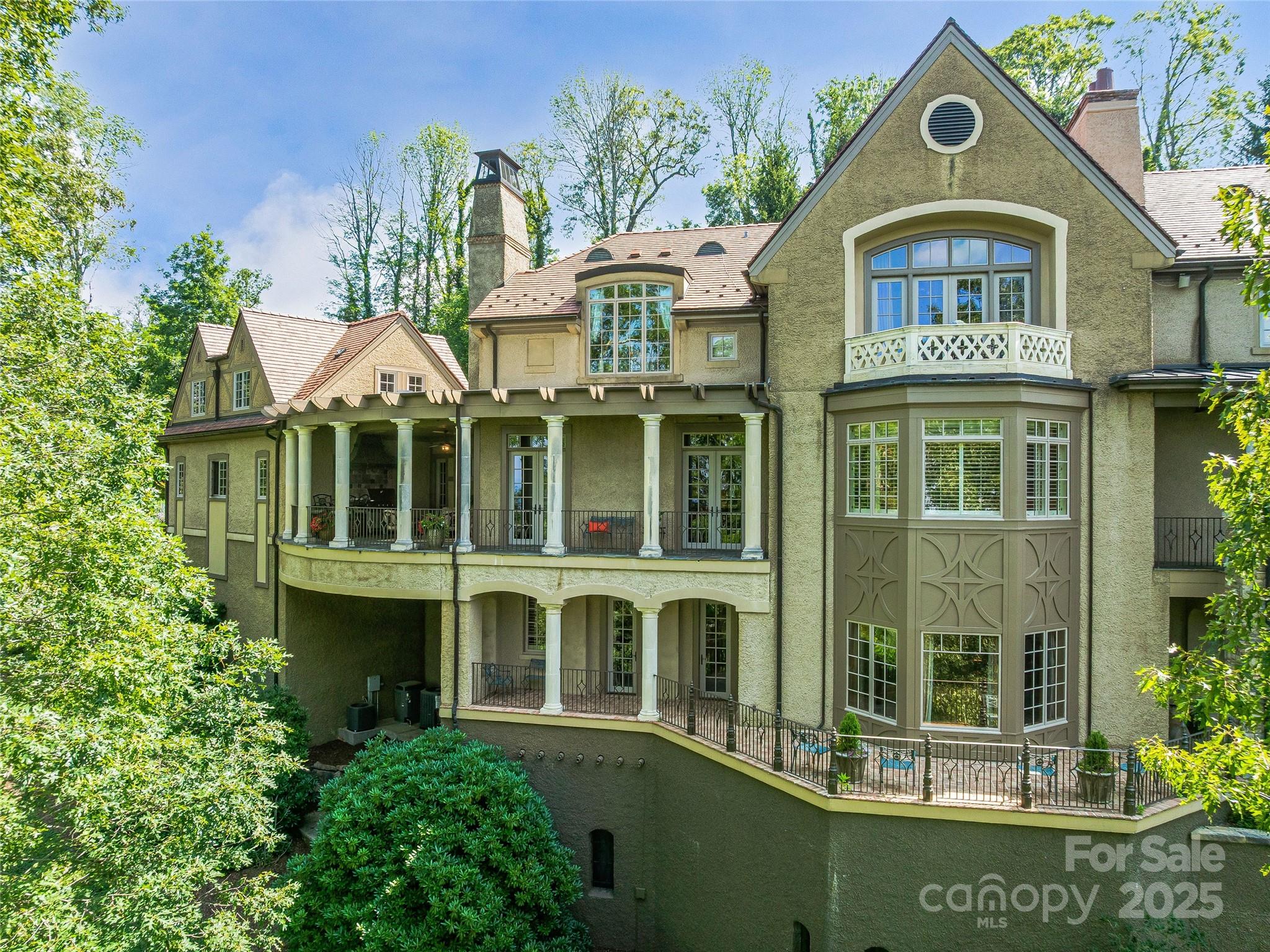 234 Skycliff Drive — Asheville
