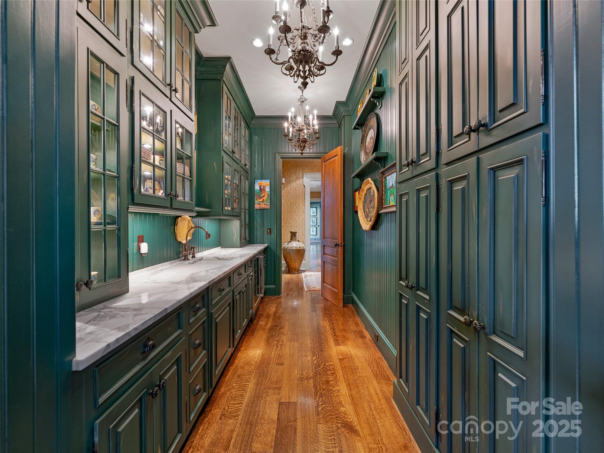 234 Skycliff Drive — Asheville