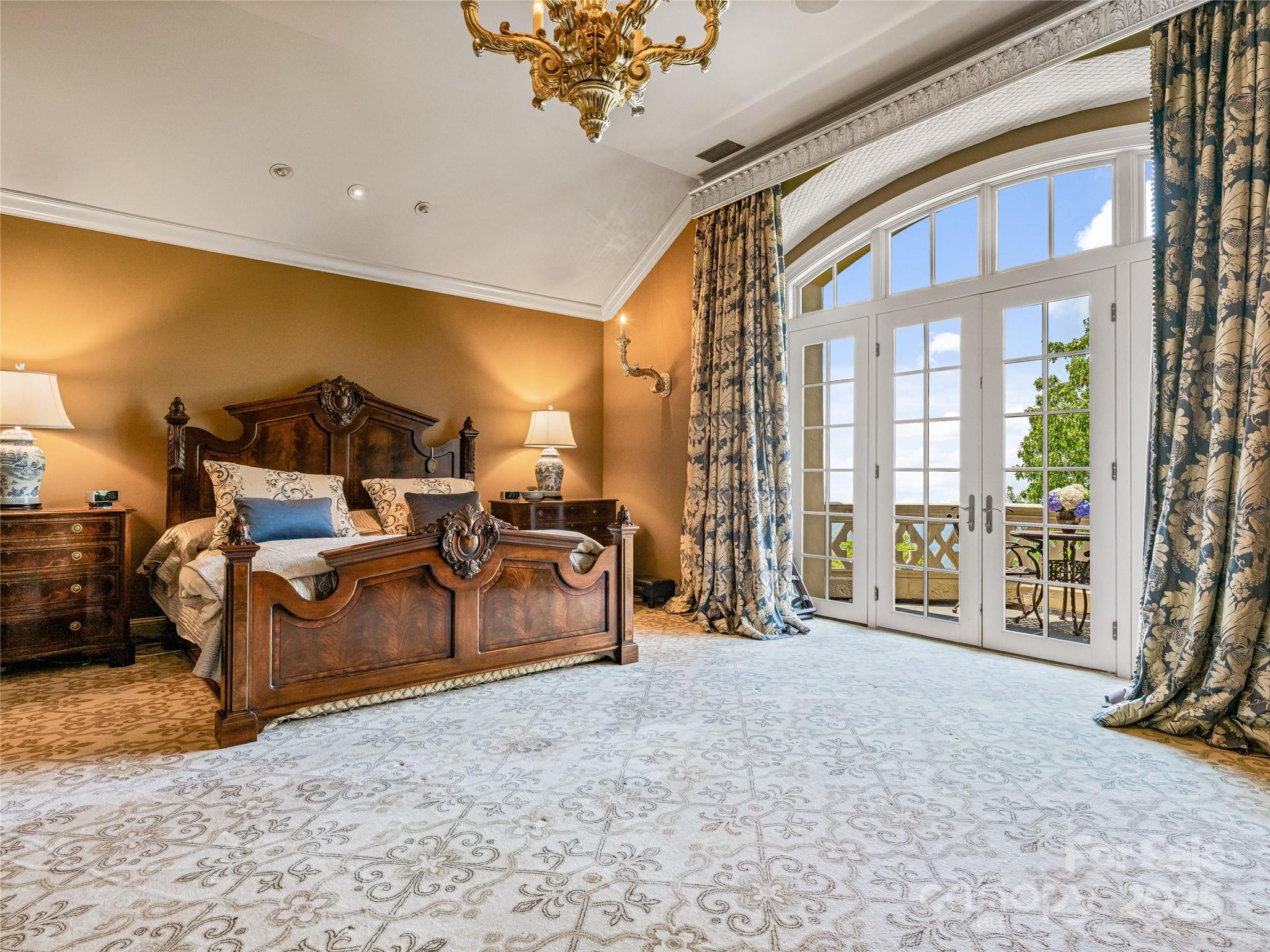 234 Skycliff Drive — Asheville