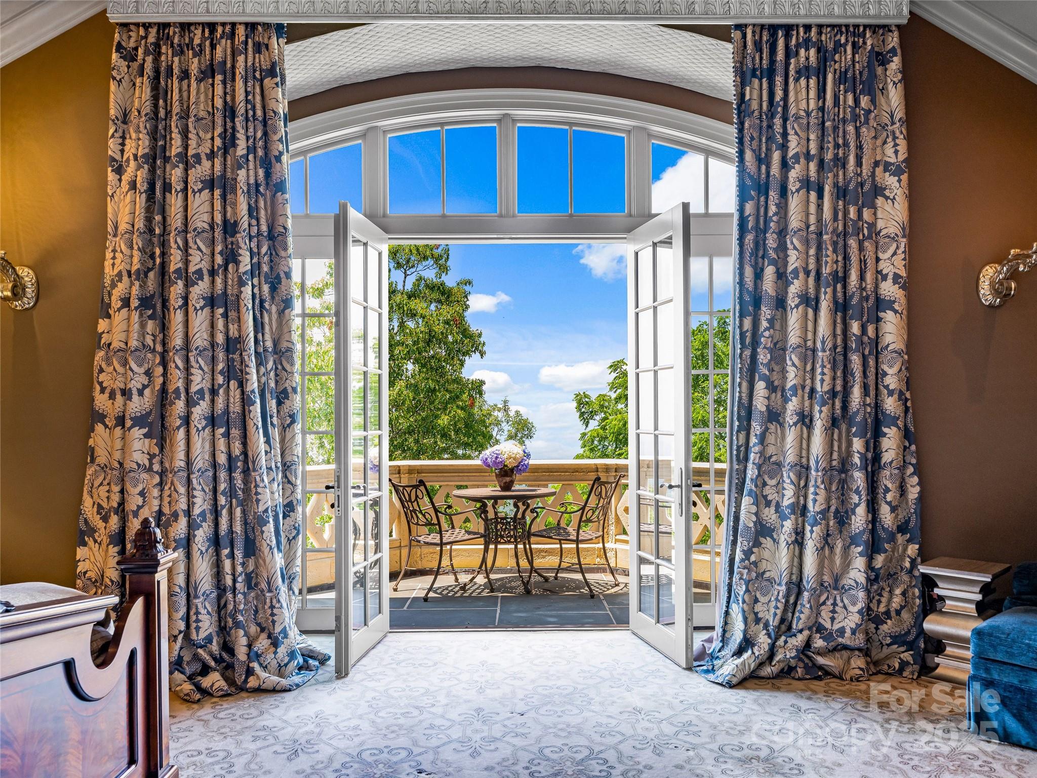 234 Skycliff Drive — Asheville