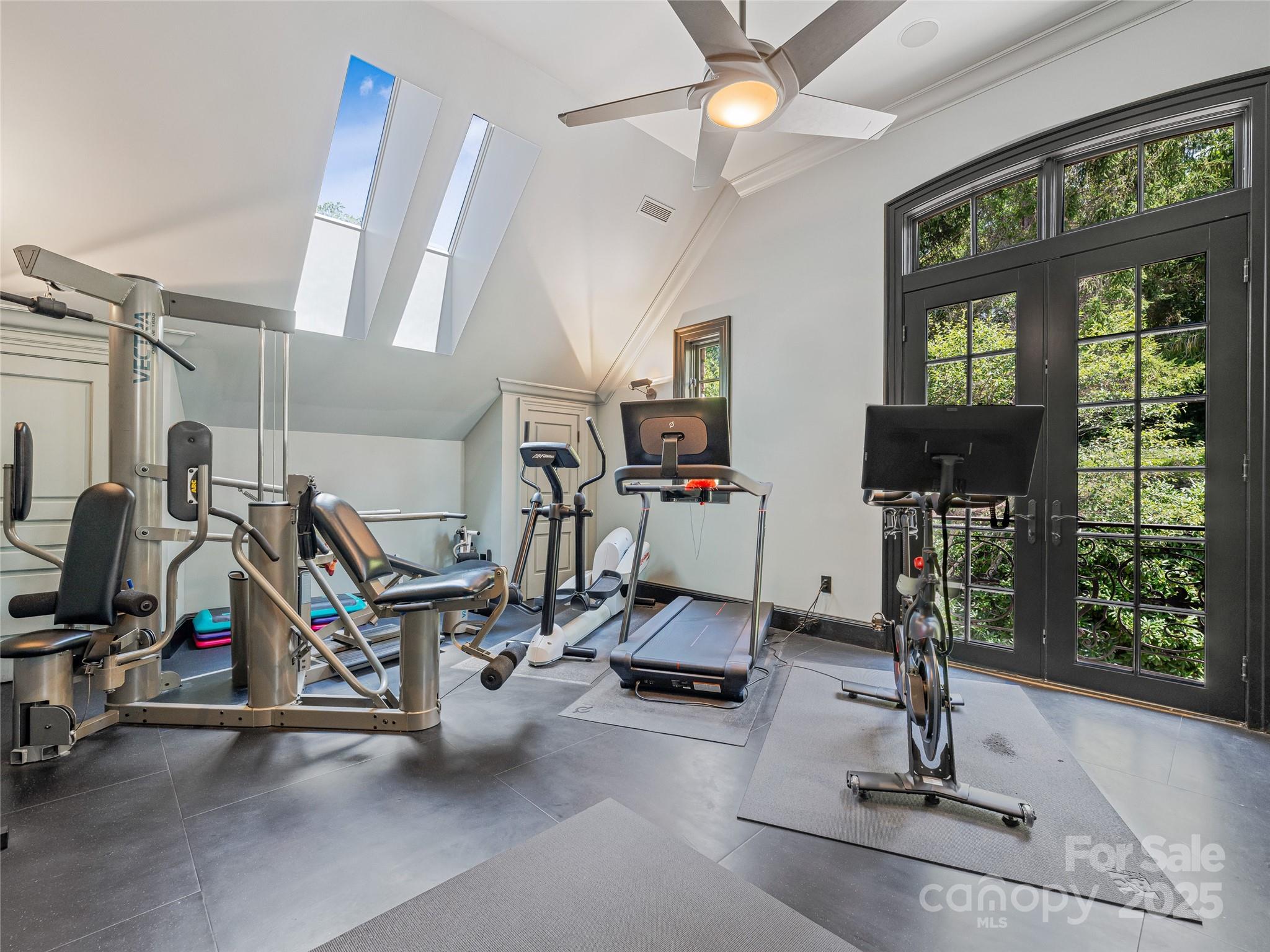234 Skycliff Drive — Asheville