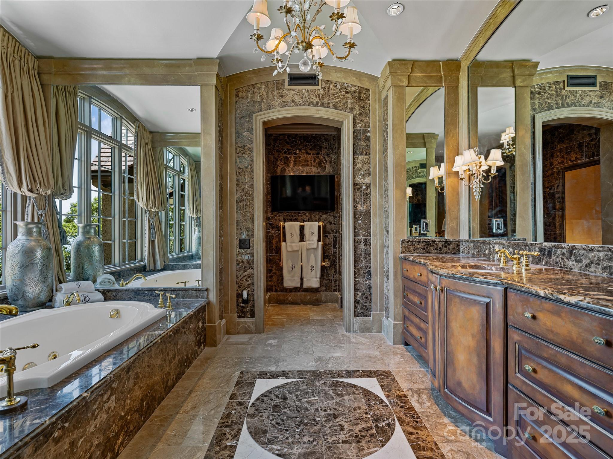 234 Skycliff Drive — Asheville